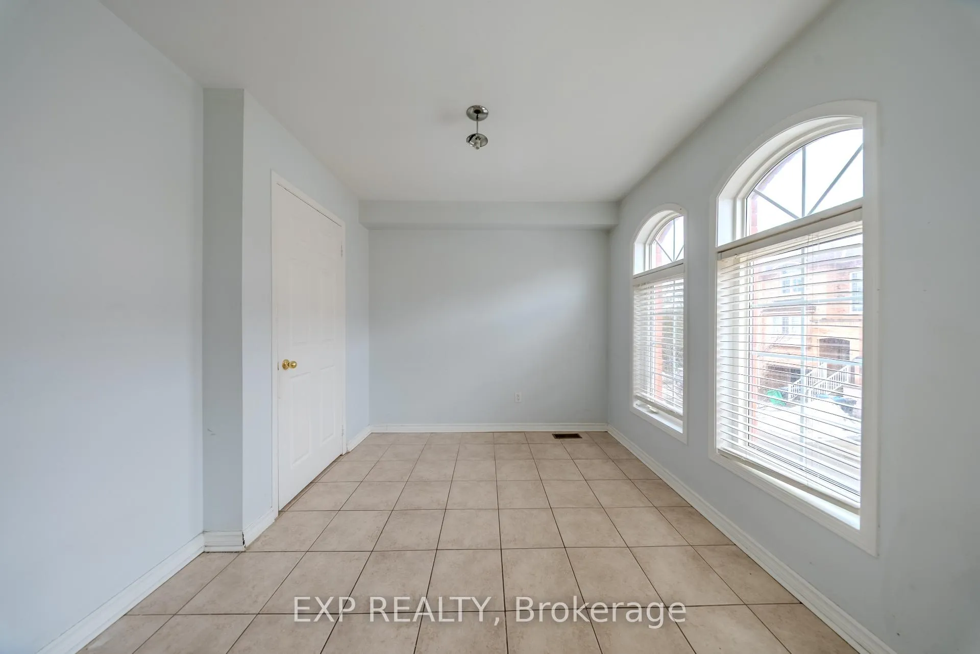 Photo 17 of 85 Bernard Avenue, Brampton, Fletcher's Creek South — HOMEH