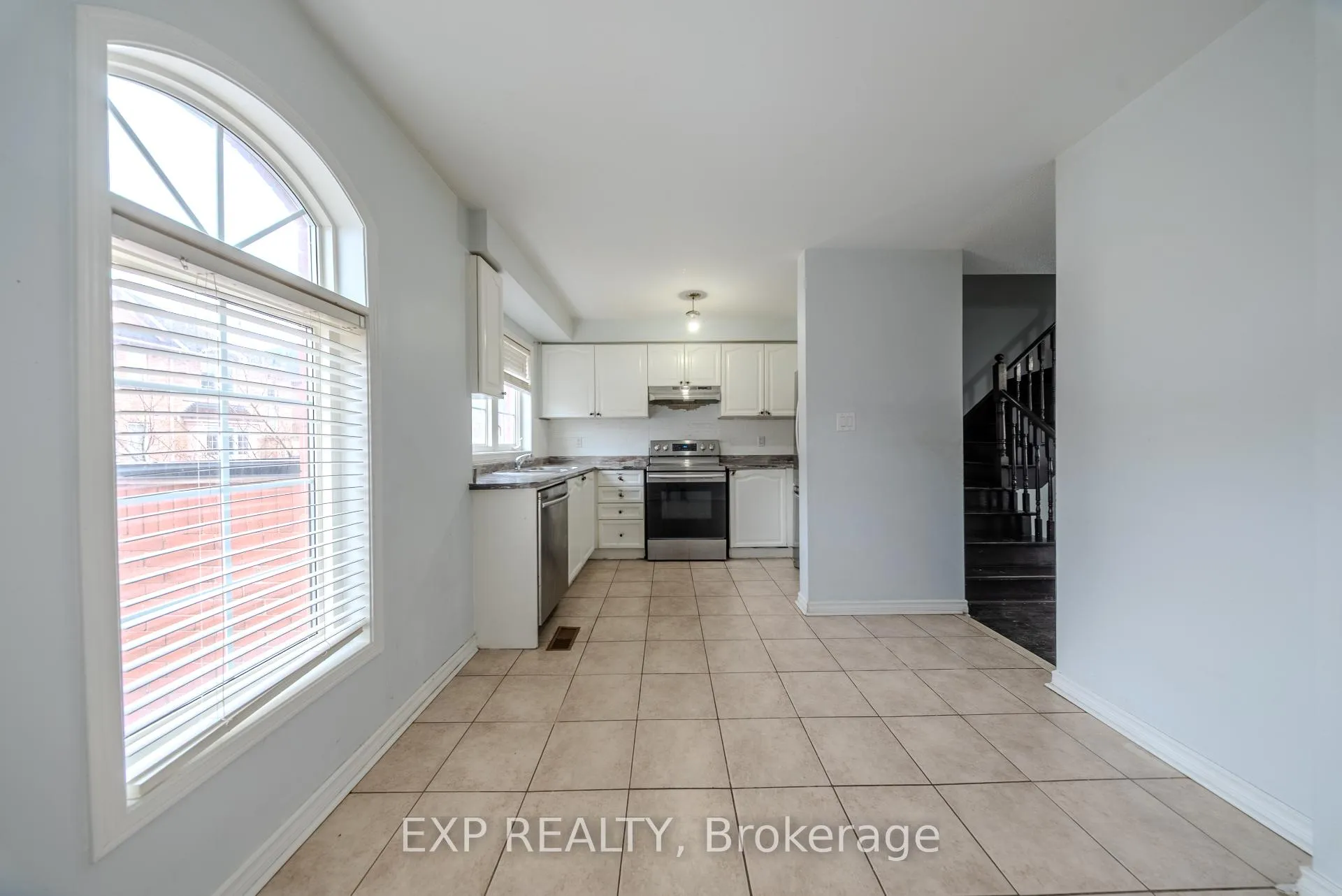 Photo 18 of 85 Bernard Avenue, Brampton, Fletcher's Creek South — HOMEH
