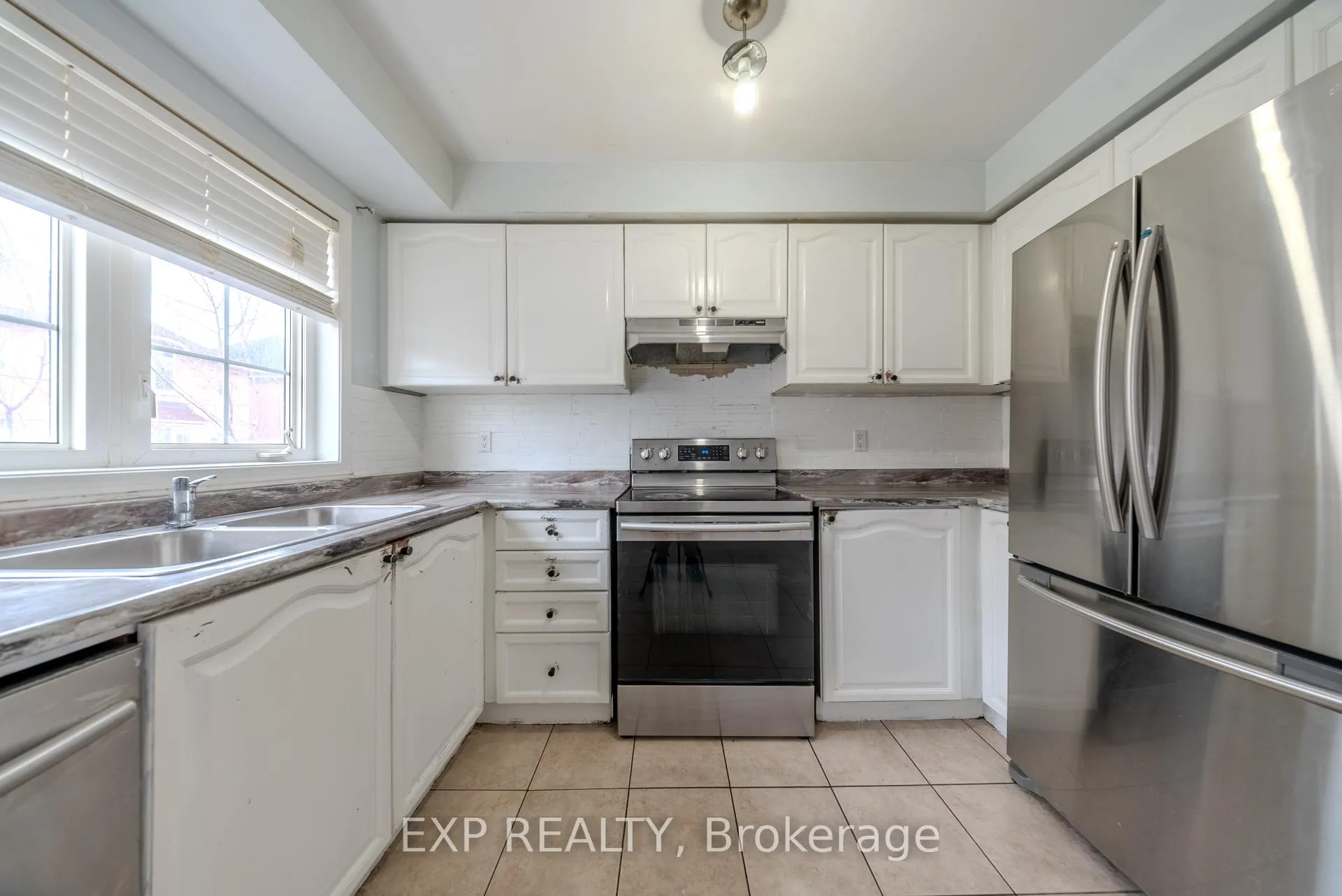 Photo 20 of 85 Bernard Avenue, Brampton, Fletcher's Creek South — HOMEH