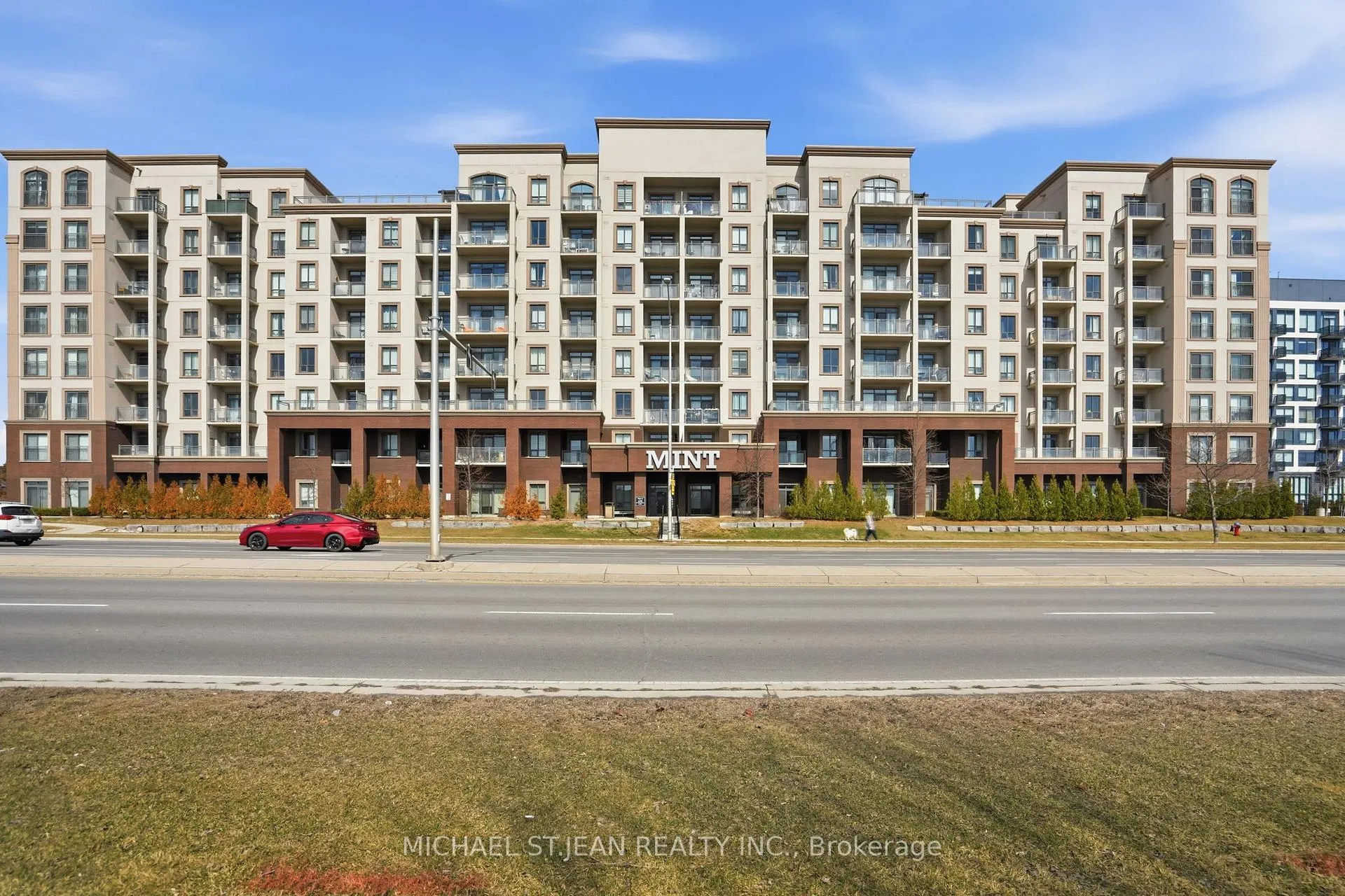 Photo 2 of Unit 720, 2490 Old Bronte Road, Oakville, Westmount — HOMEH