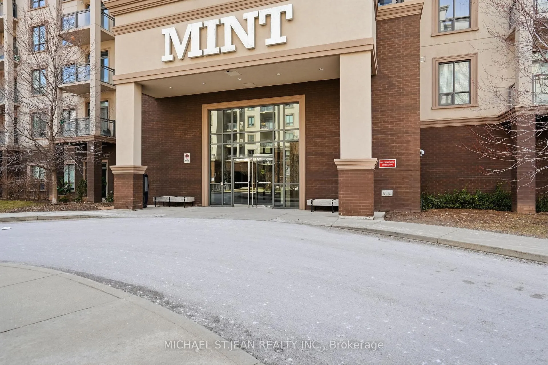 Photo 4 of Unit 720, 2490 Old Bronte Road, Oakville, Westmount — HOMEH