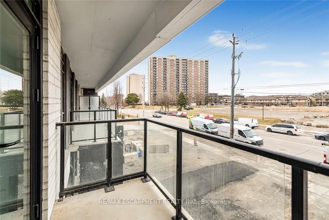 Photo 2 of Unit 214, 461 Green Road, Hamilton, Lakeshore — HOMEH