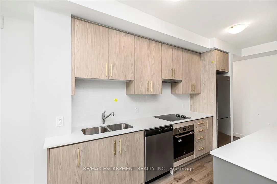 Photo 4 of Unit 214, 461 Green Road, Hamilton, Lakeshore — HOMEH