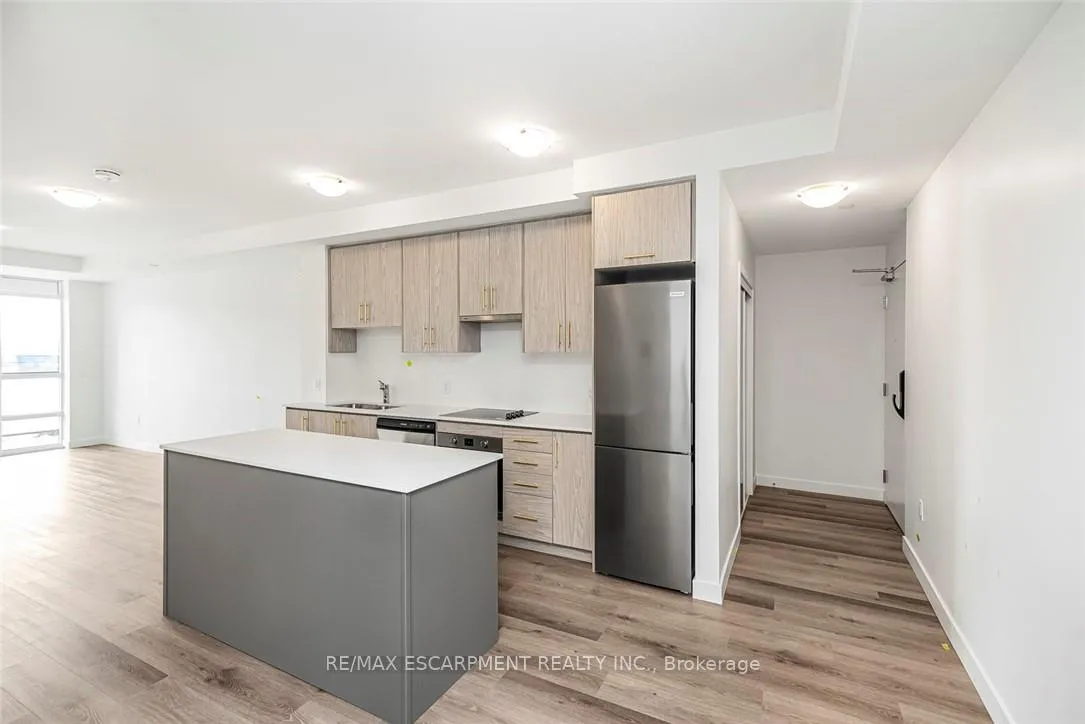 Photo 7 of Unit 214, 461 Green Road, Hamilton, Lakeshore — HOMEH