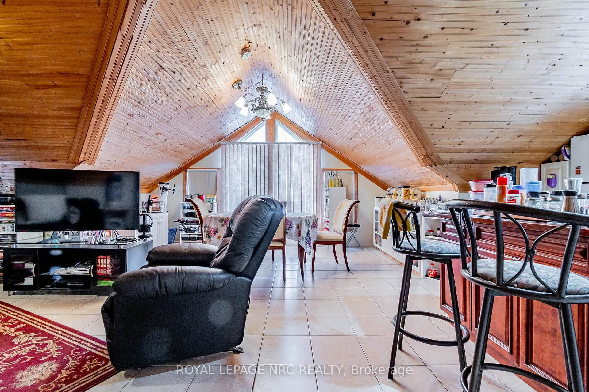Photo 17 of 6490 Thorold Stone Road, Niagara Falls, Morrison — HOMEH
