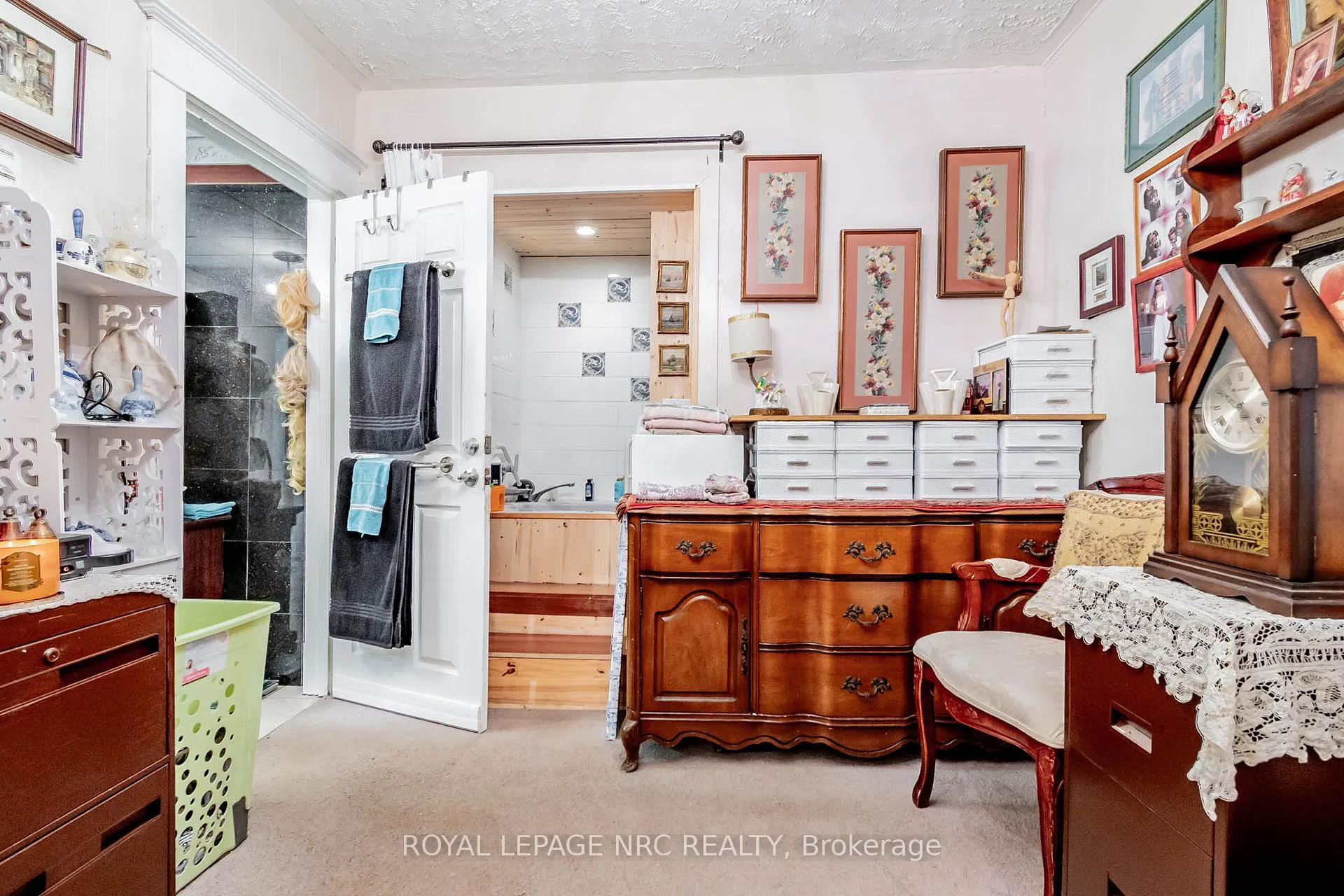 Photo 25 of 6490 Thorold Stone Road, Niagara Falls, Morrison — HOMEH