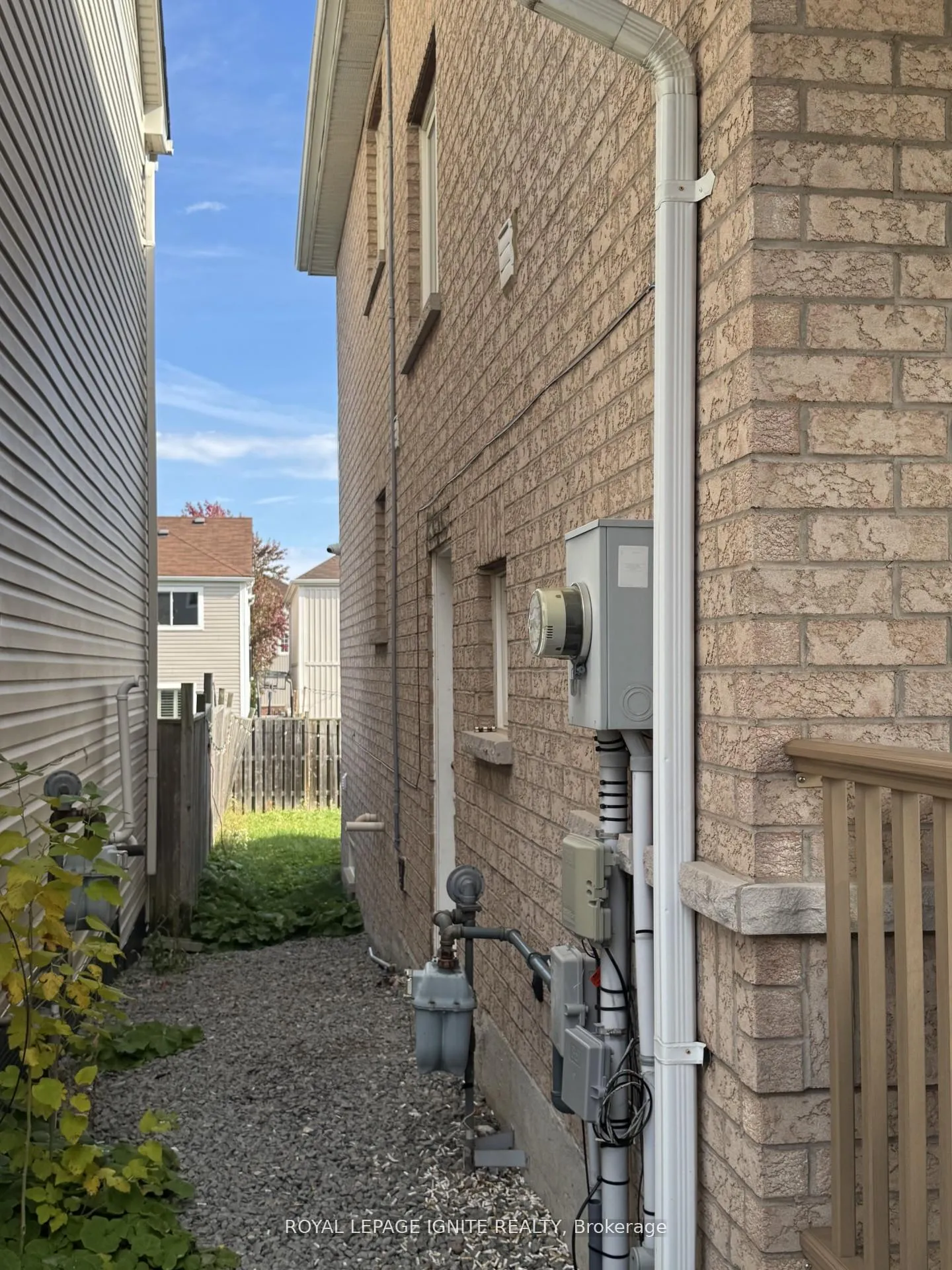 Photo 2 of Unit Bsmt, 1181 Stire Street, Oshawa, Pinecrest — HOMEH