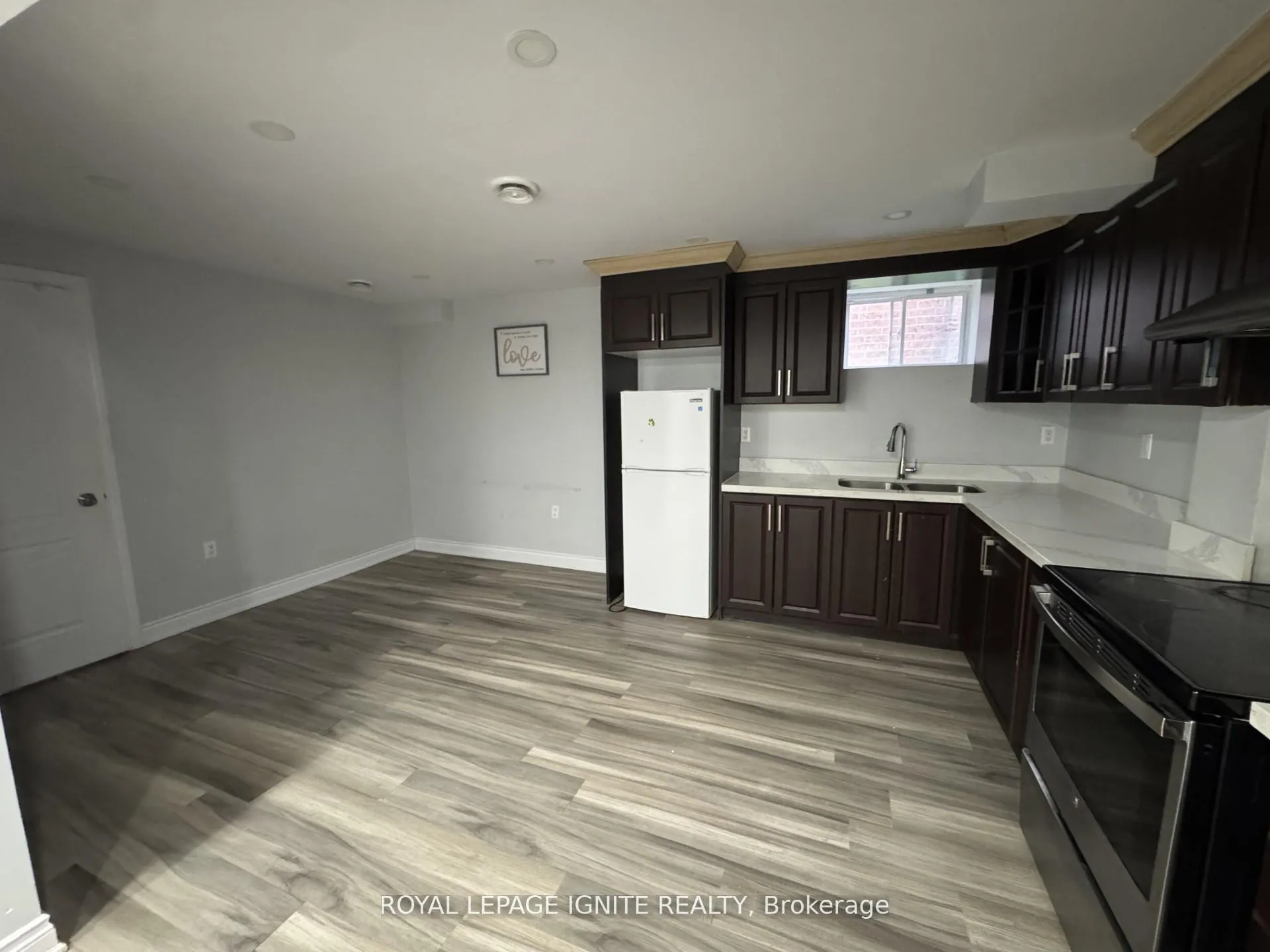 Photo 5 of Unit Bsmt, 1181 Stire Street, Oshawa, Pinecrest — HOMEH