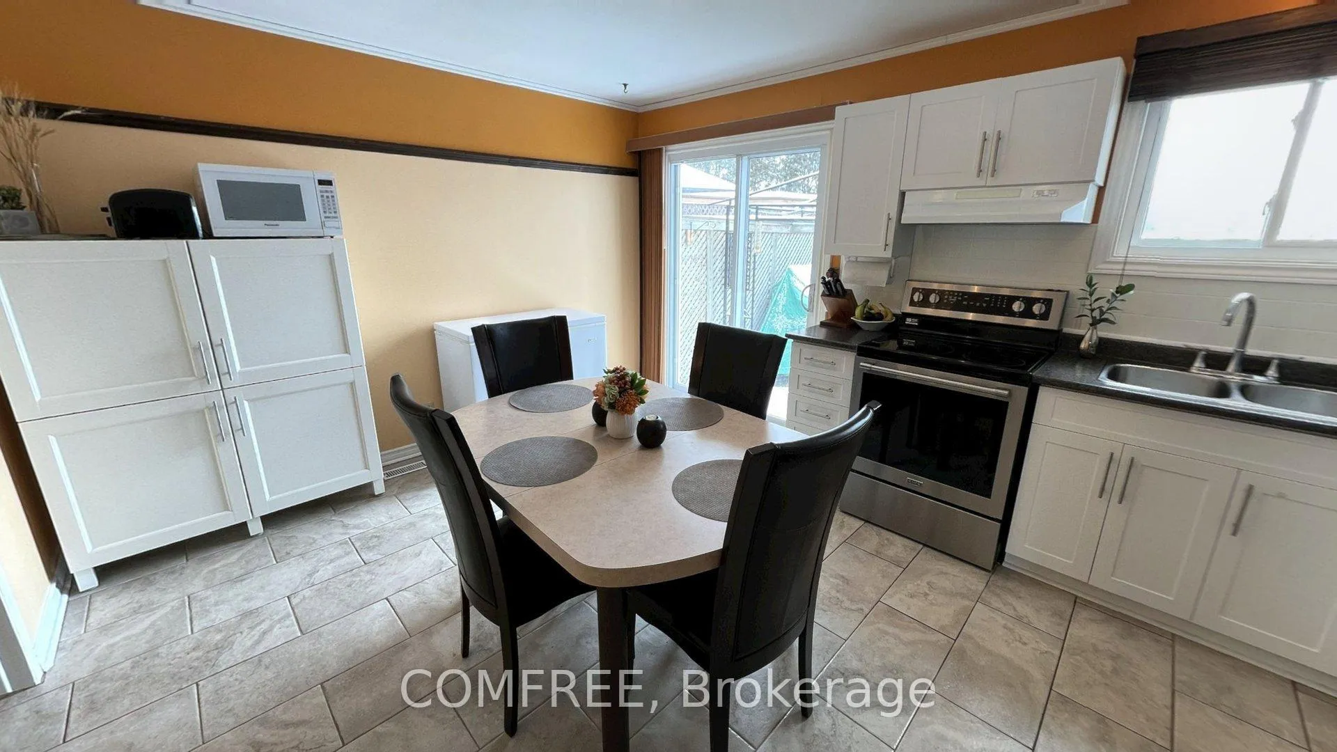 Photo 10 of 56 Fieldgate Drive, Ottawa, Barrhaven - Knollsbrook — HOMEH