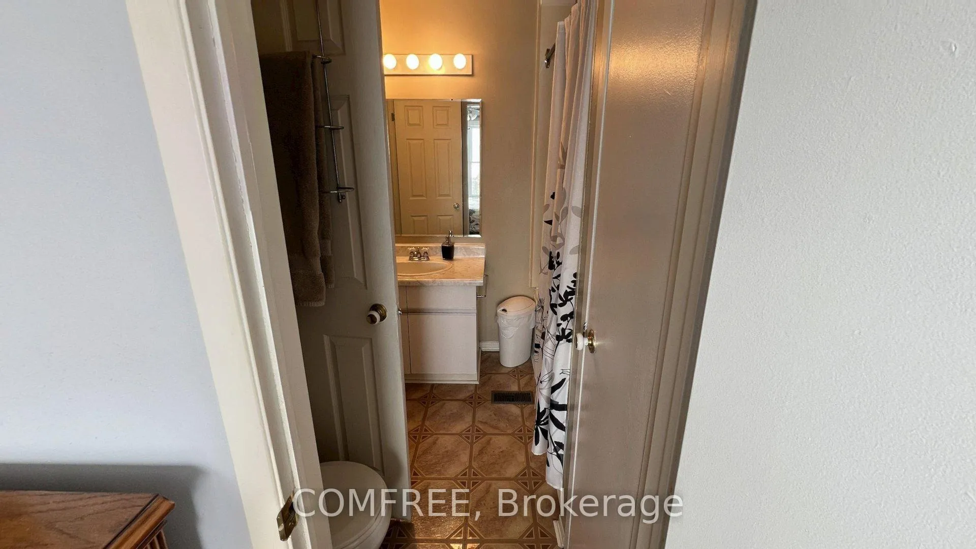 Photo 16 of 56 Fieldgate Drive, Ottawa, Barrhaven - Knollsbrook — HOMEH