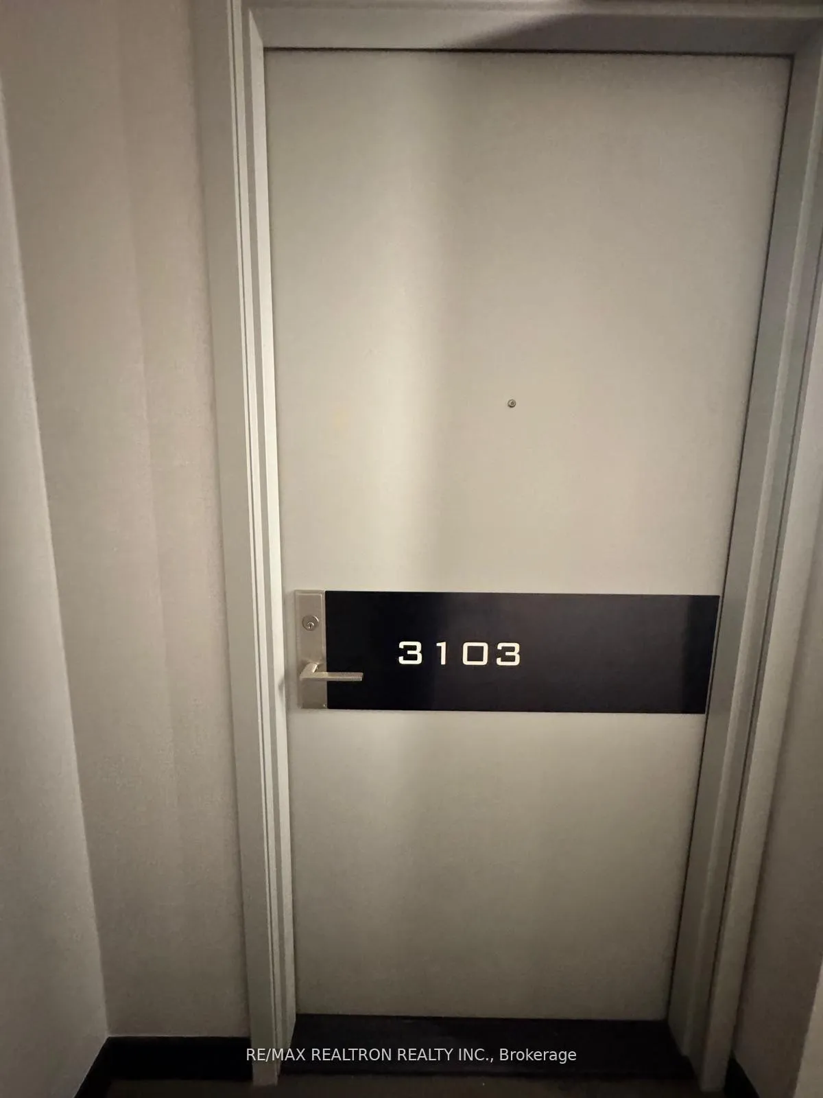 Photo 8 of Unit 3103, 33 Helendale Avenue, Toronto, Yonge-Eglinton — HOMEH
