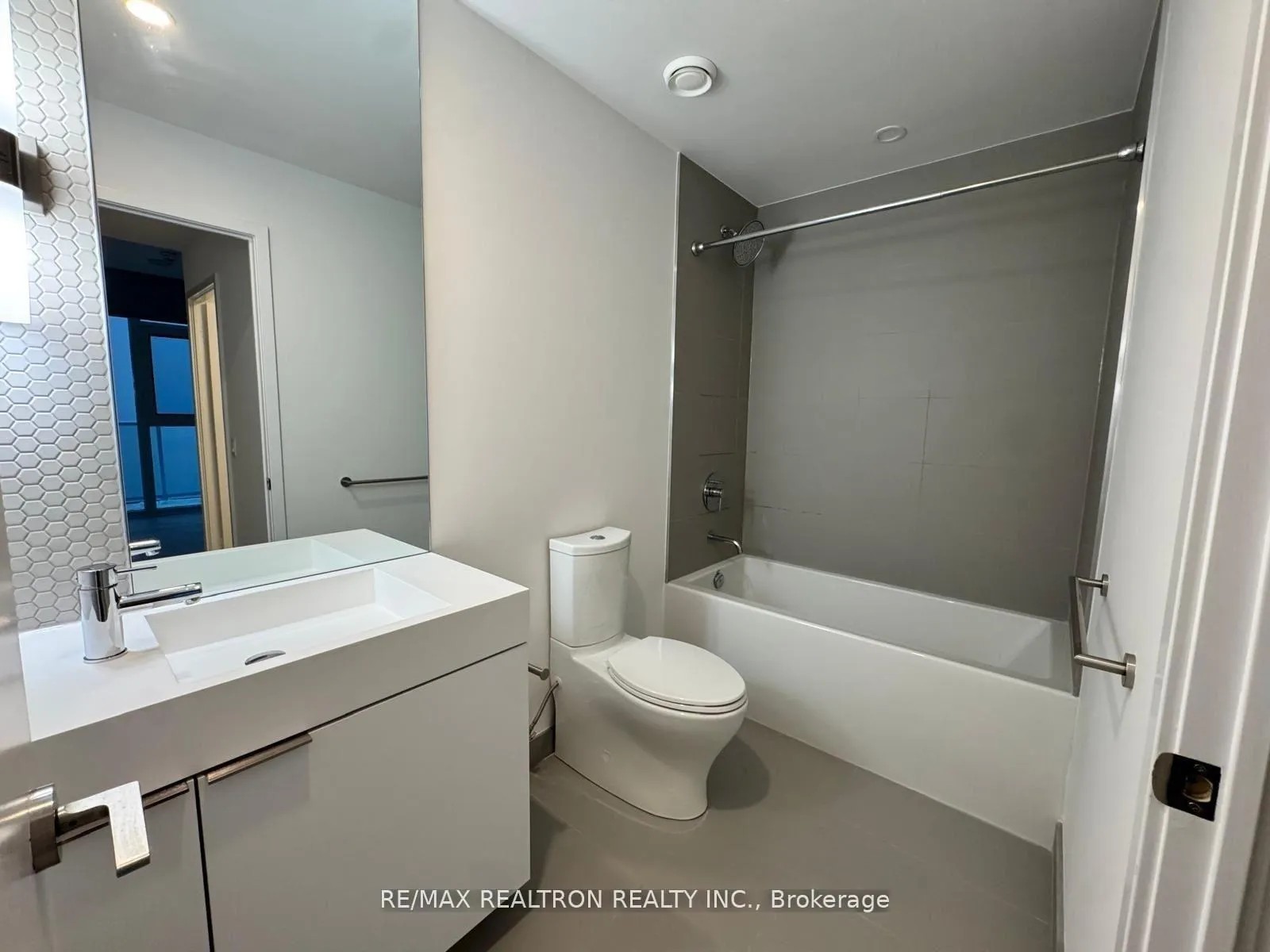 Photo 18 of Unit 3103, 33 Helendale Avenue, Toronto, Yonge-Eglinton — HOMEH