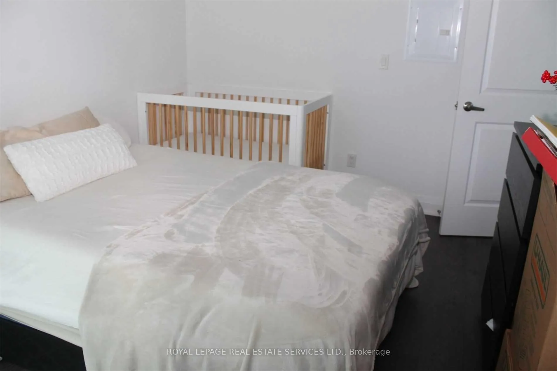 Photo 5 of Unit 1513, 55 Speers Road, Oakville, Central — HOMEH