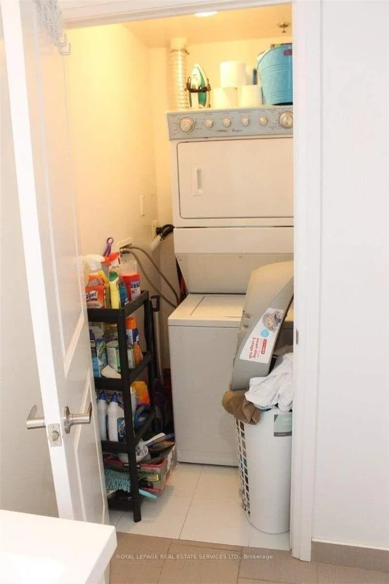 Photo 9 of Unit 1513, 55 Speers Road, Oakville, Central — HOMEH