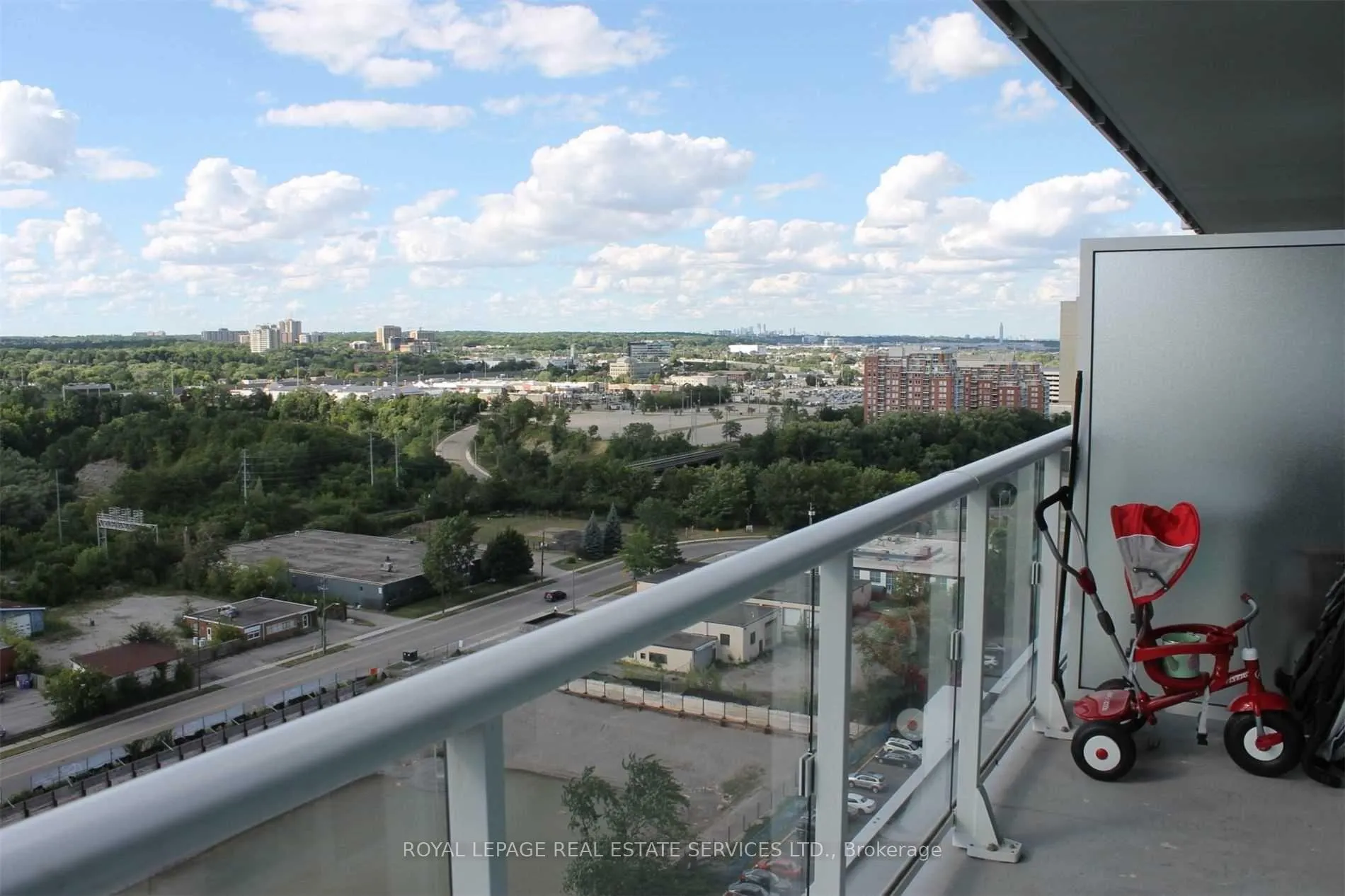 Photo 10 of Unit 1513, 55 Speers Road, Oakville, Central — HOMEH
