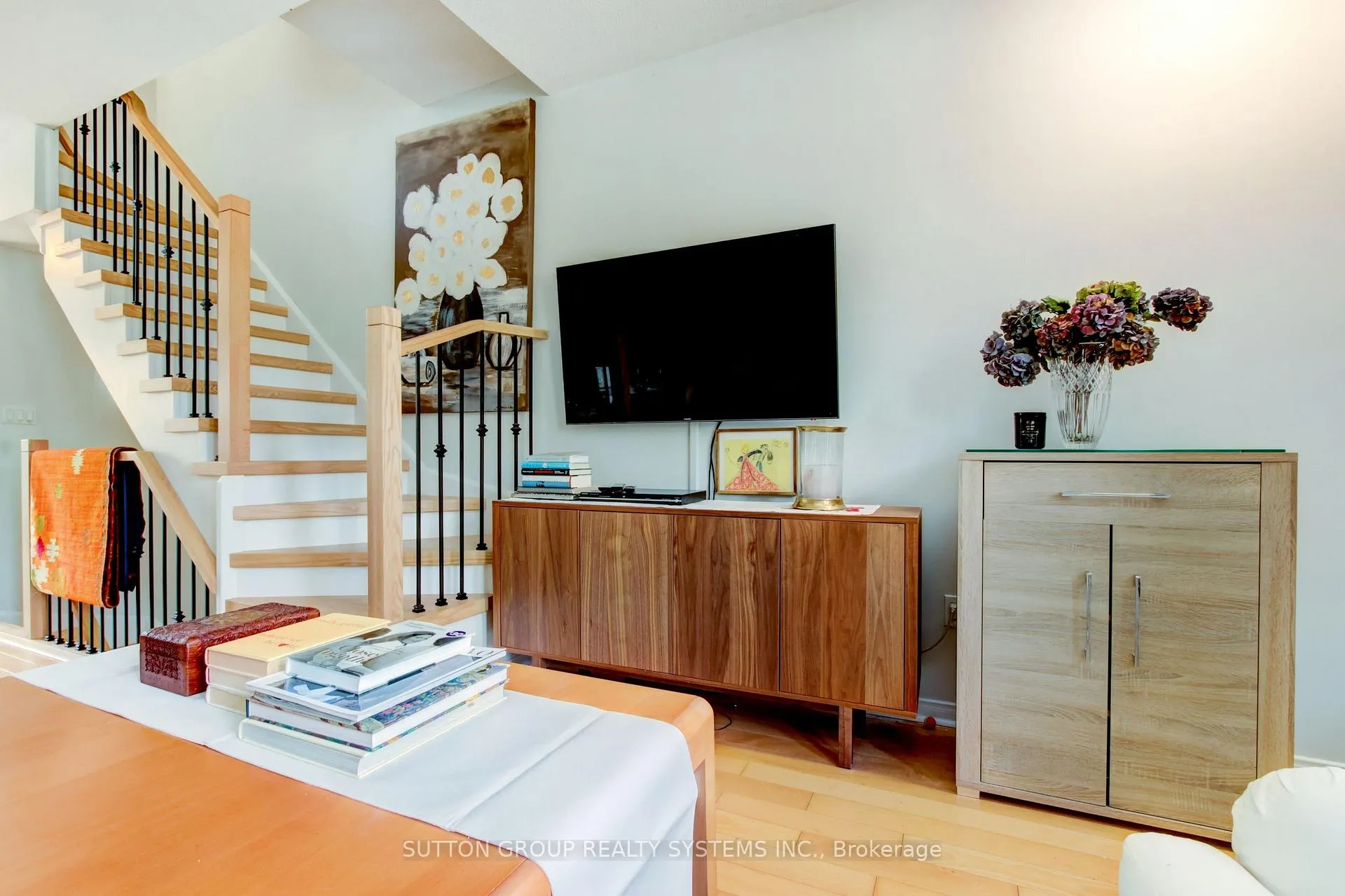 Photo 11 of Unit 85, 119B The Queensway, Toronto, High Park-Swansea — HOMEH