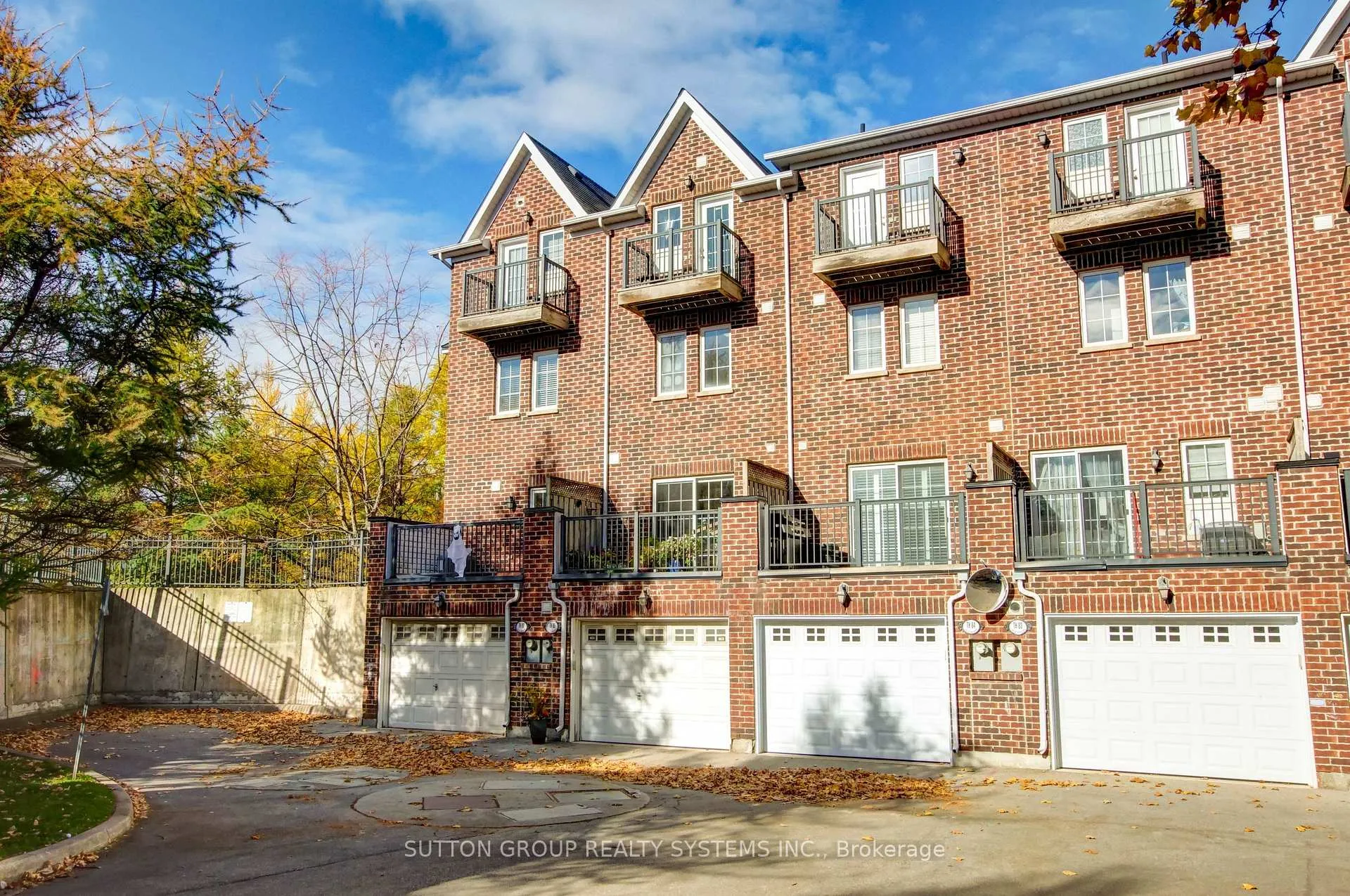 Photo 49 of Unit 85, 119B The Queensway, Toronto, High Park-Swansea — HOMEH