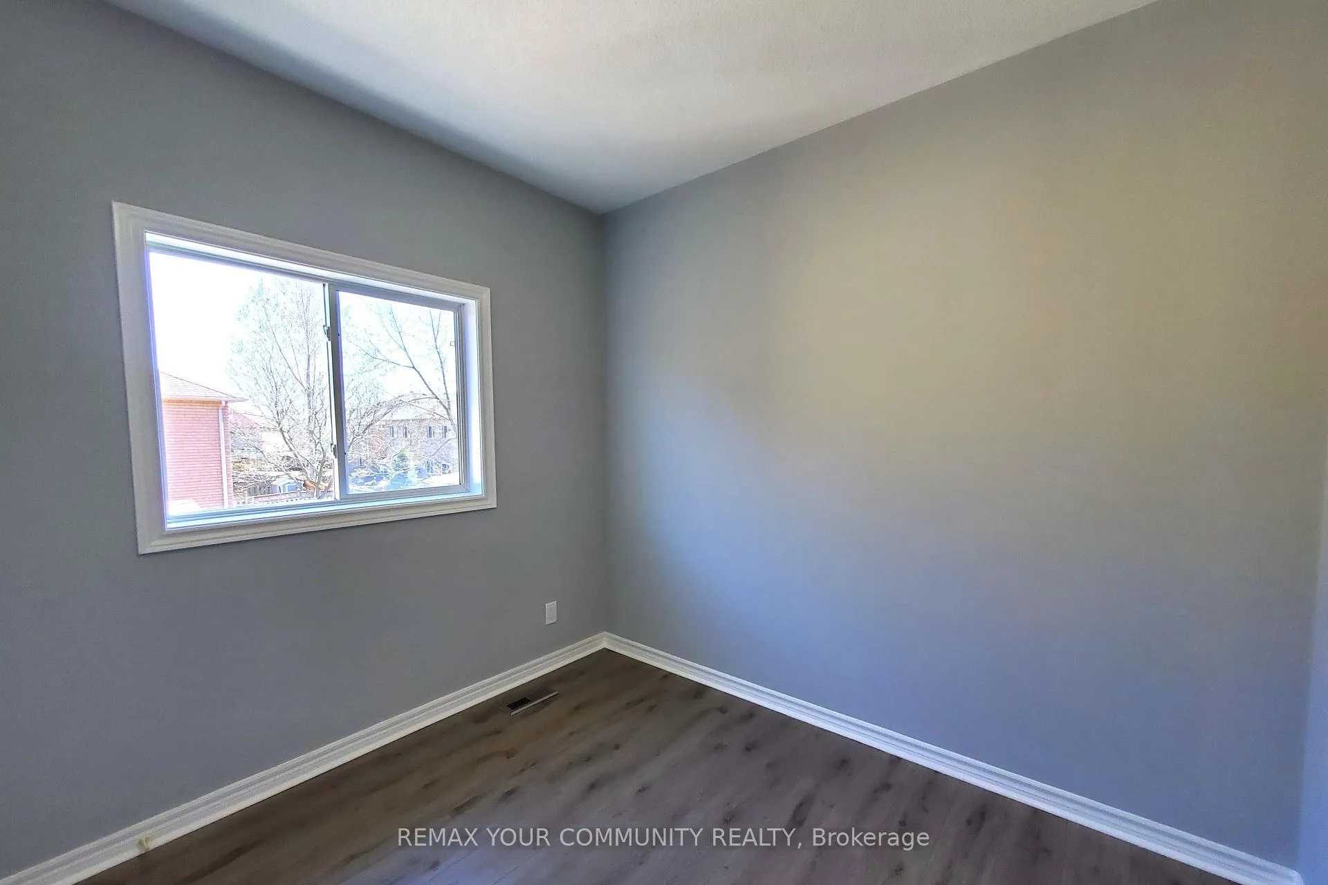 Photo 12 of Unit Upper, 48 Belwood Boulevard, Vaughan, Patterson — HOMEH