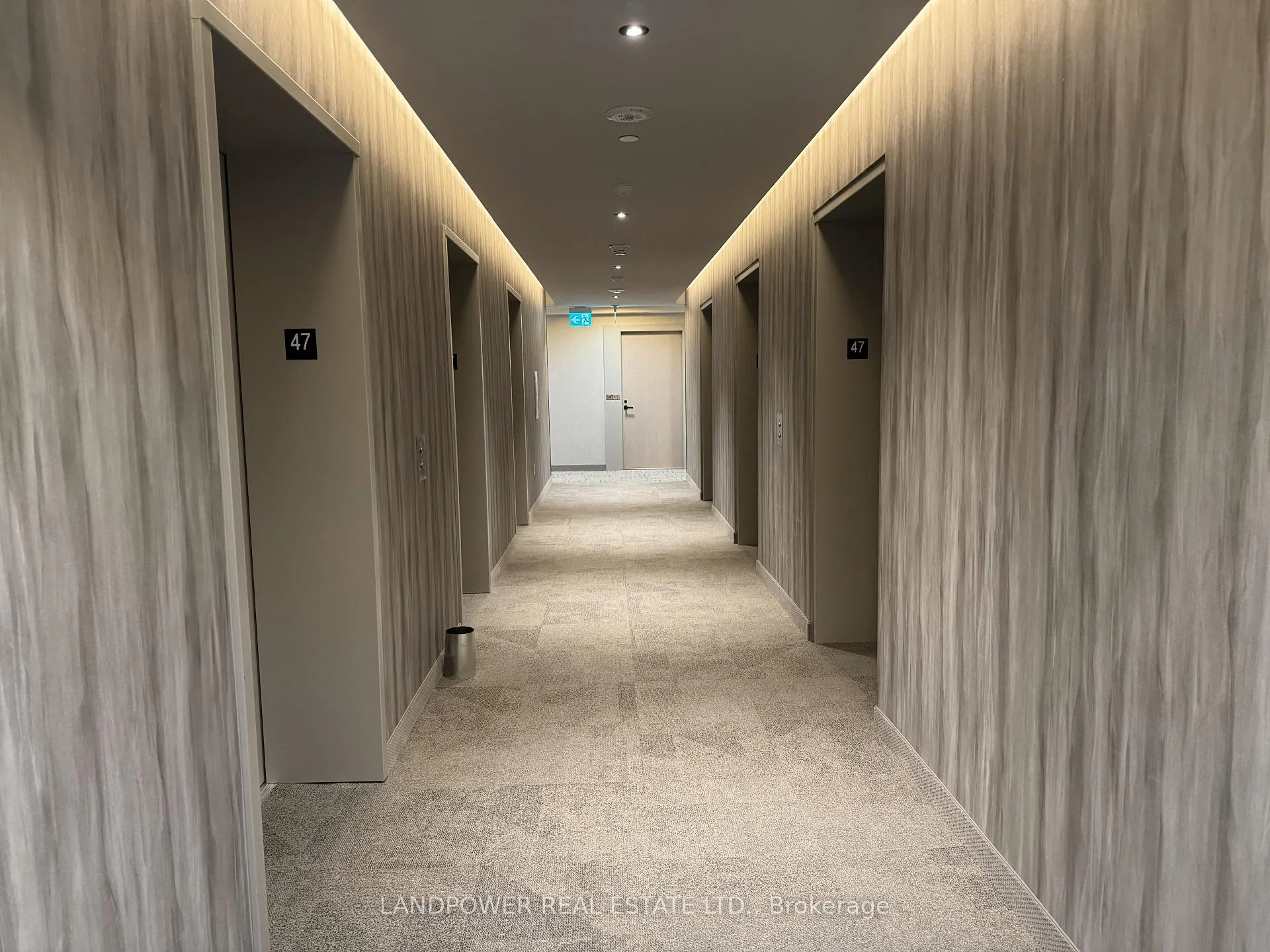 Photo 5 of Unit 4703, 8 Interchange Way, Vaughan, Vaughan Corporate Centre — HOMEH