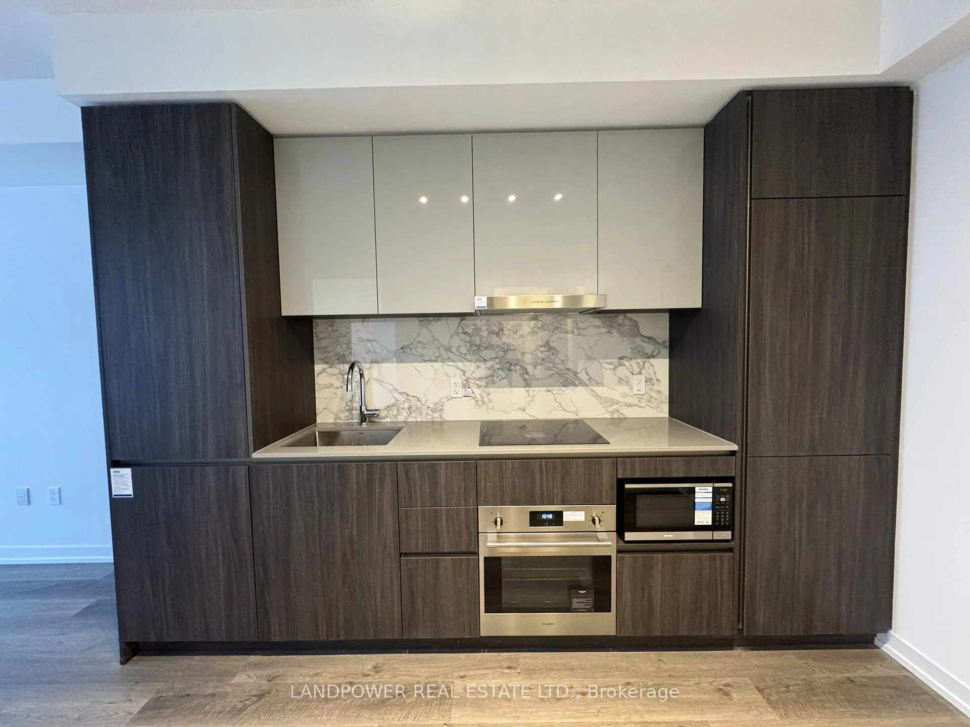 Photo 8 of Unit 4703, 8 Interchange Way, Vaughan, Vaughan Corporate Centre — HOMEH