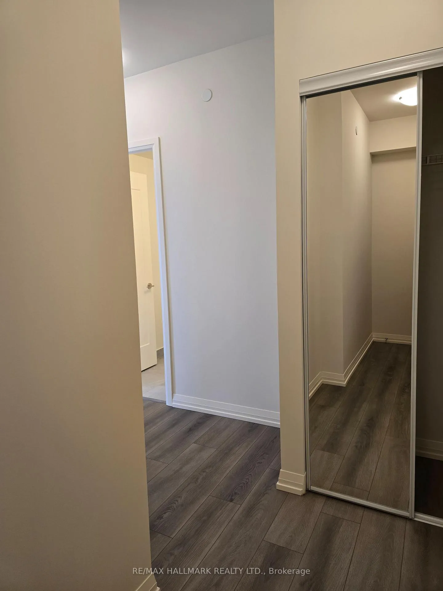 Photo 2 of Unit 2409, 27 Korda Gate, Vaughan, Vellore Village — HOMEH