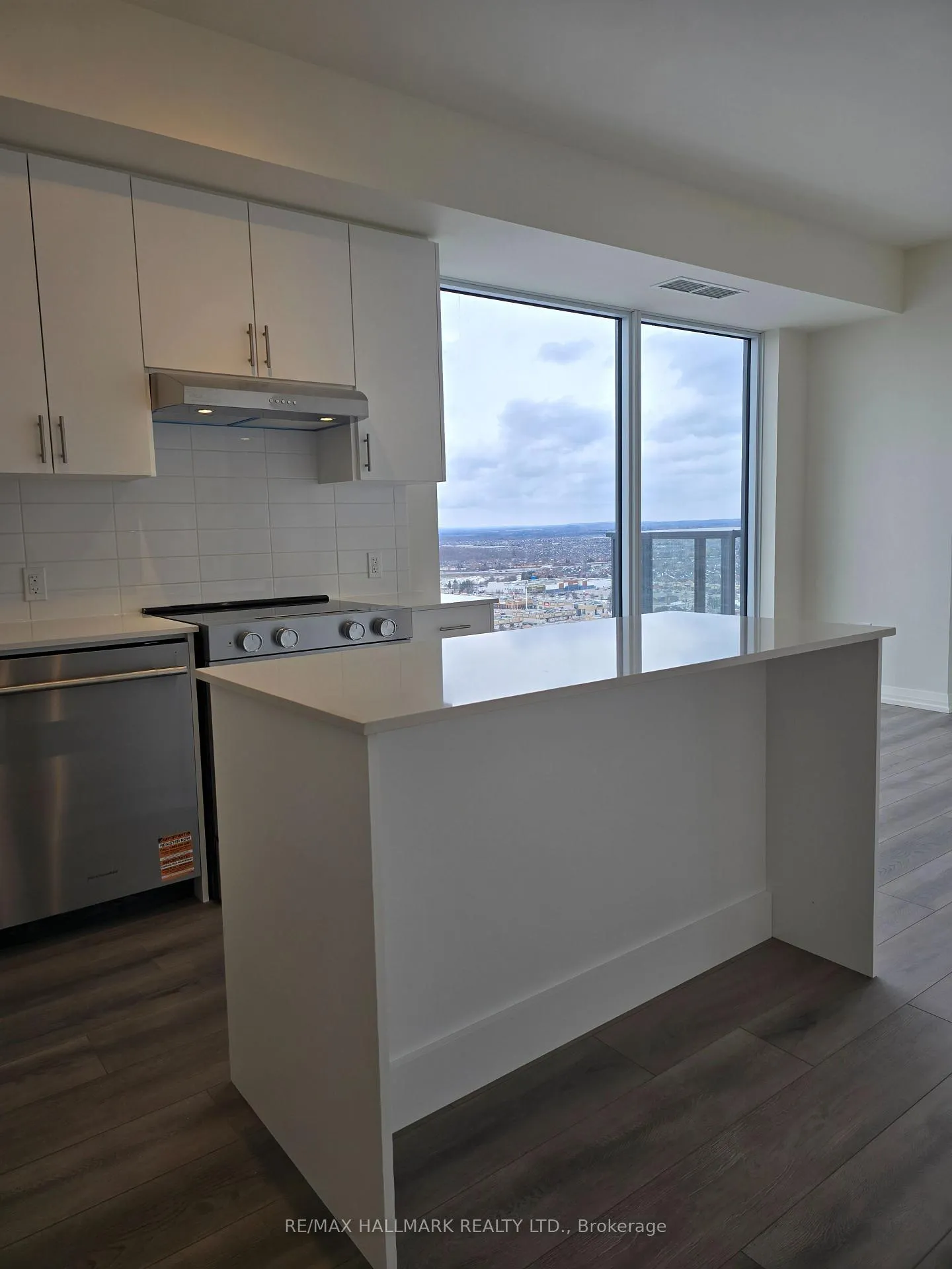 Photo 10 of Unit 2409, 27 Korda Gate, Vaughan, Vellore Village — HOMEH