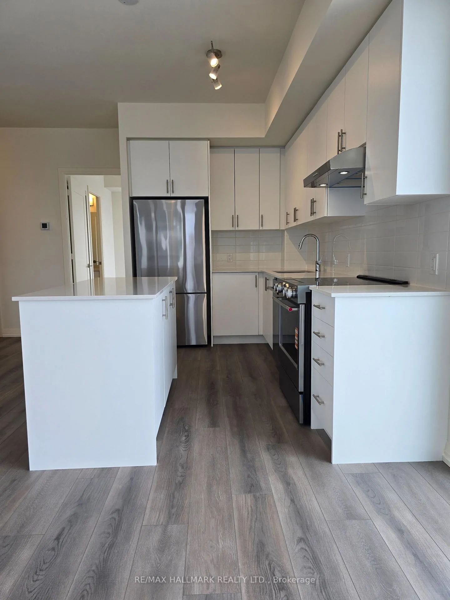 Photo 18 of Unit 2409, 27 Korda Gate, Vaughan, Vellore Village — HOMEH