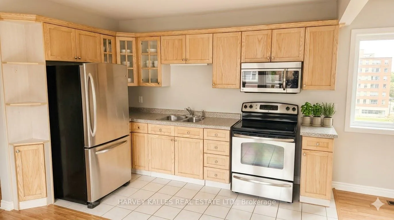 Photo 2 of Unit 4, 101 Connaught Avenue S, Hamilton, Stipley — HOMEH