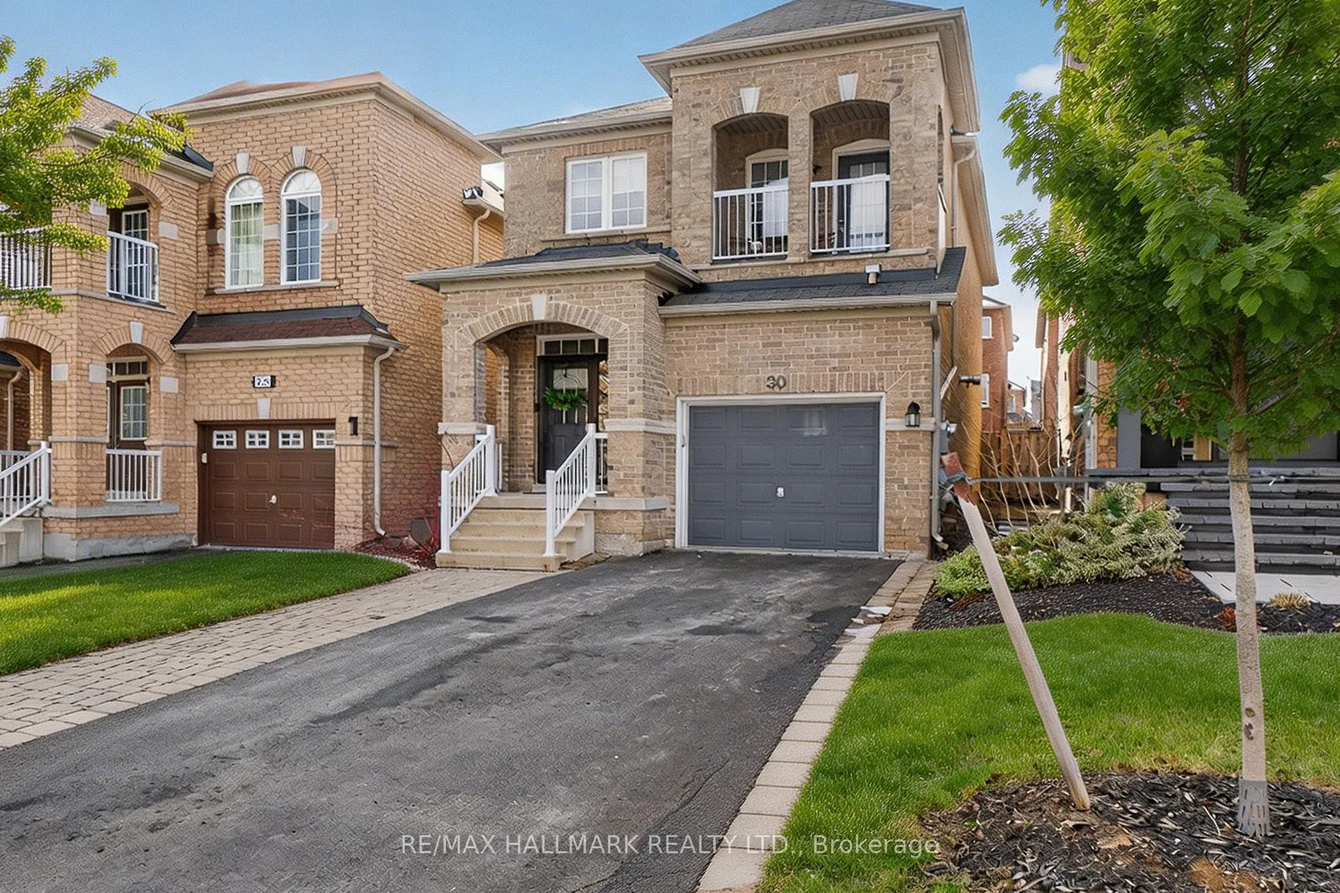 Photo 2 of 30 Catalpa Crescent, Vaughan, Patterson — HOMEH