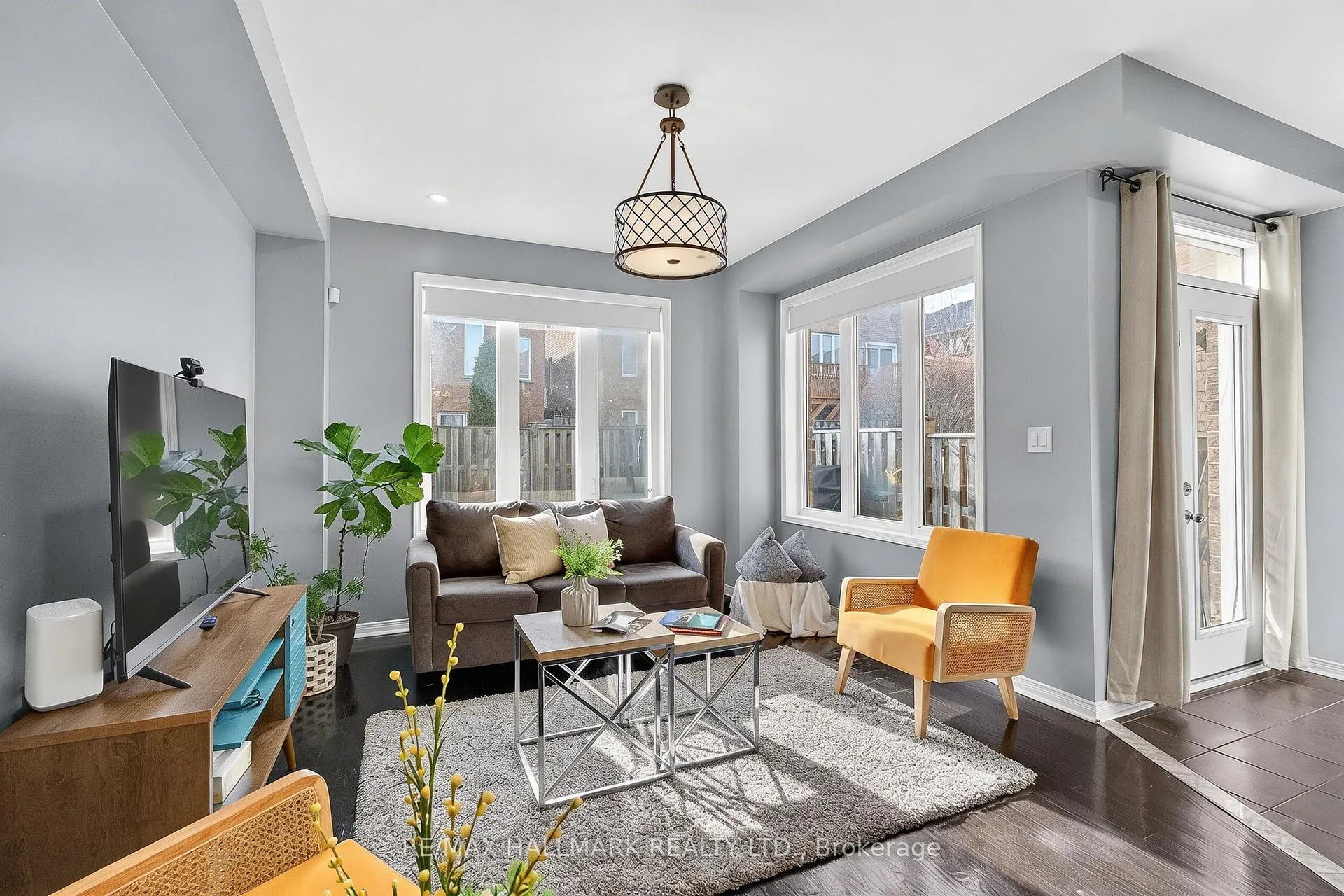 Photo 12 of 30 Catalpa Crescent, Vaughan, Patterson — HOMEH