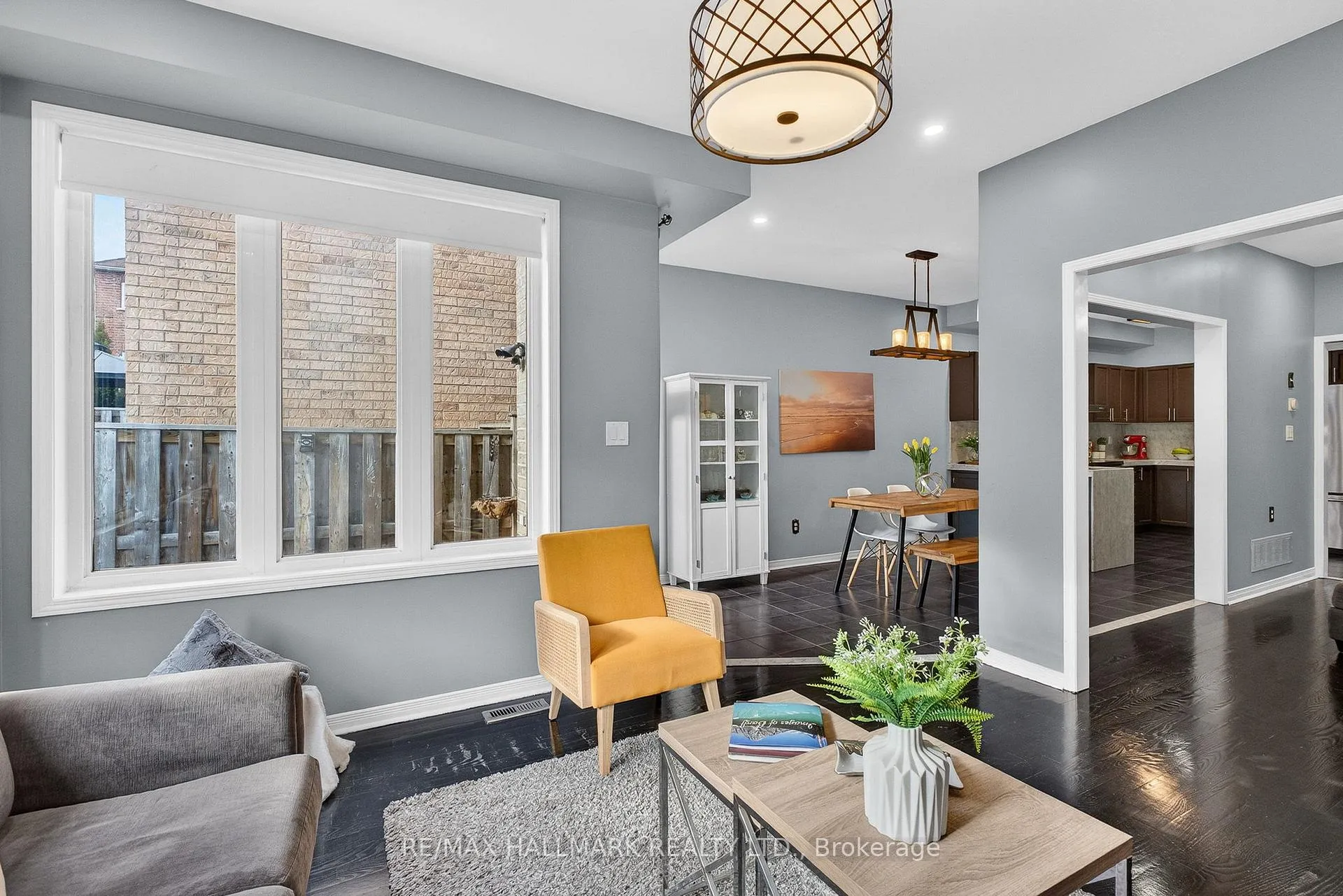 Photo 13 of 30 Catalpa Crescent, Vaughan, Patterson — HOMEH