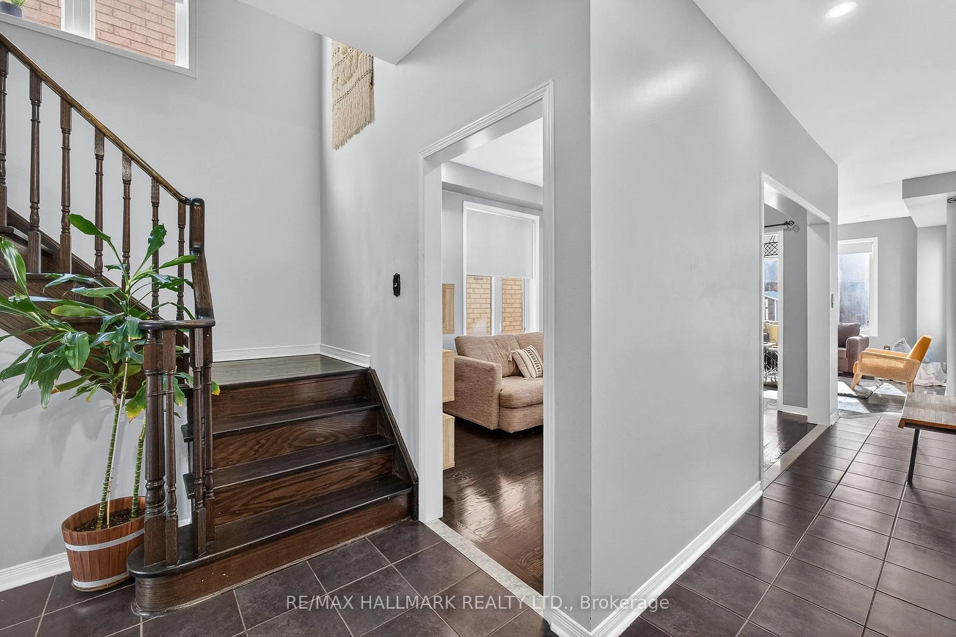 Photo 18 of 30 Catalpa Crescent, Vaughan, Patterson — HOMEH