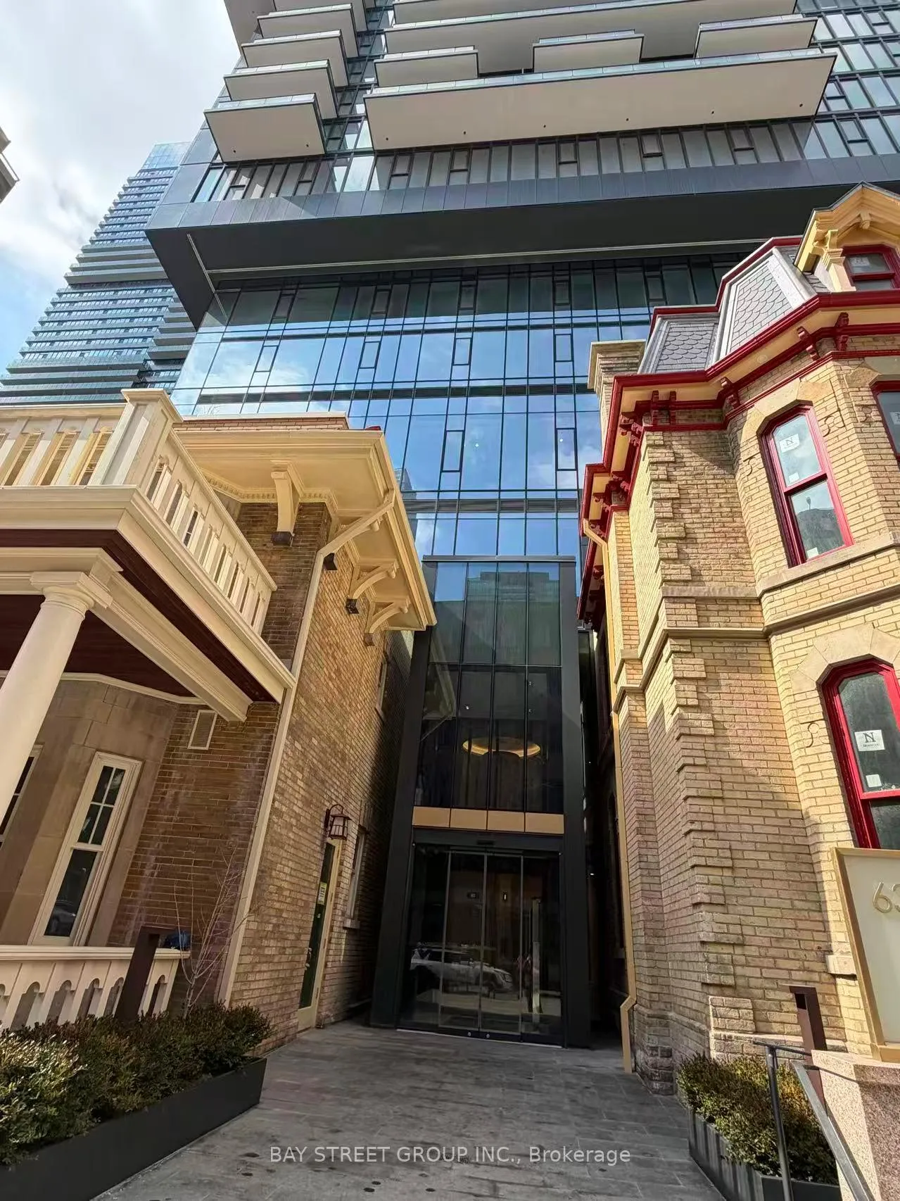 Front of Unit 2003, 634 Church Street