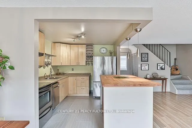 Photo 5 of Unit 271, 16B Elgin Street, Markham, Thornhill — HOMEH