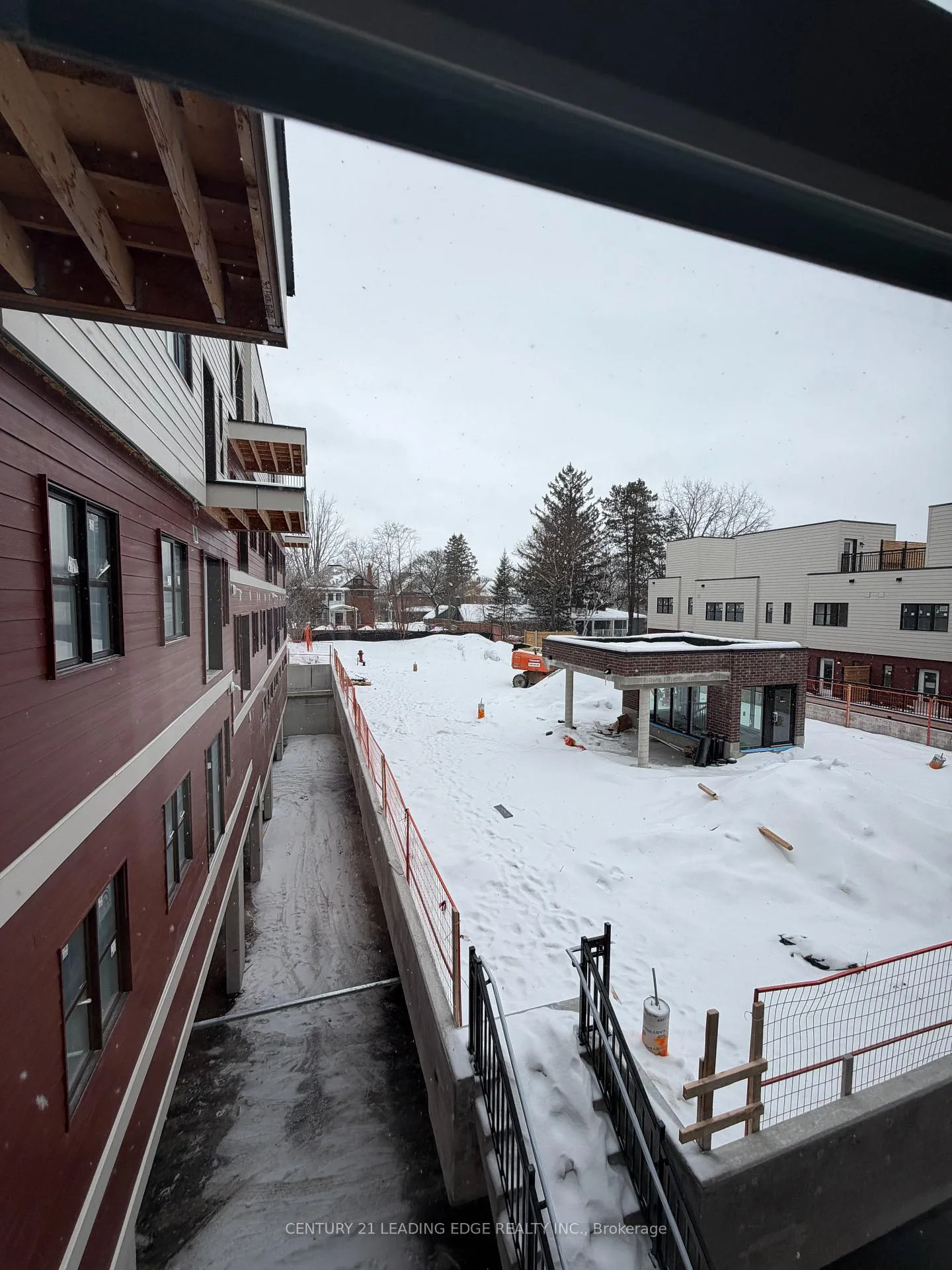 Photo 8 of 15100 Yonge Street, Aurora, Aurora Village — HOMEH