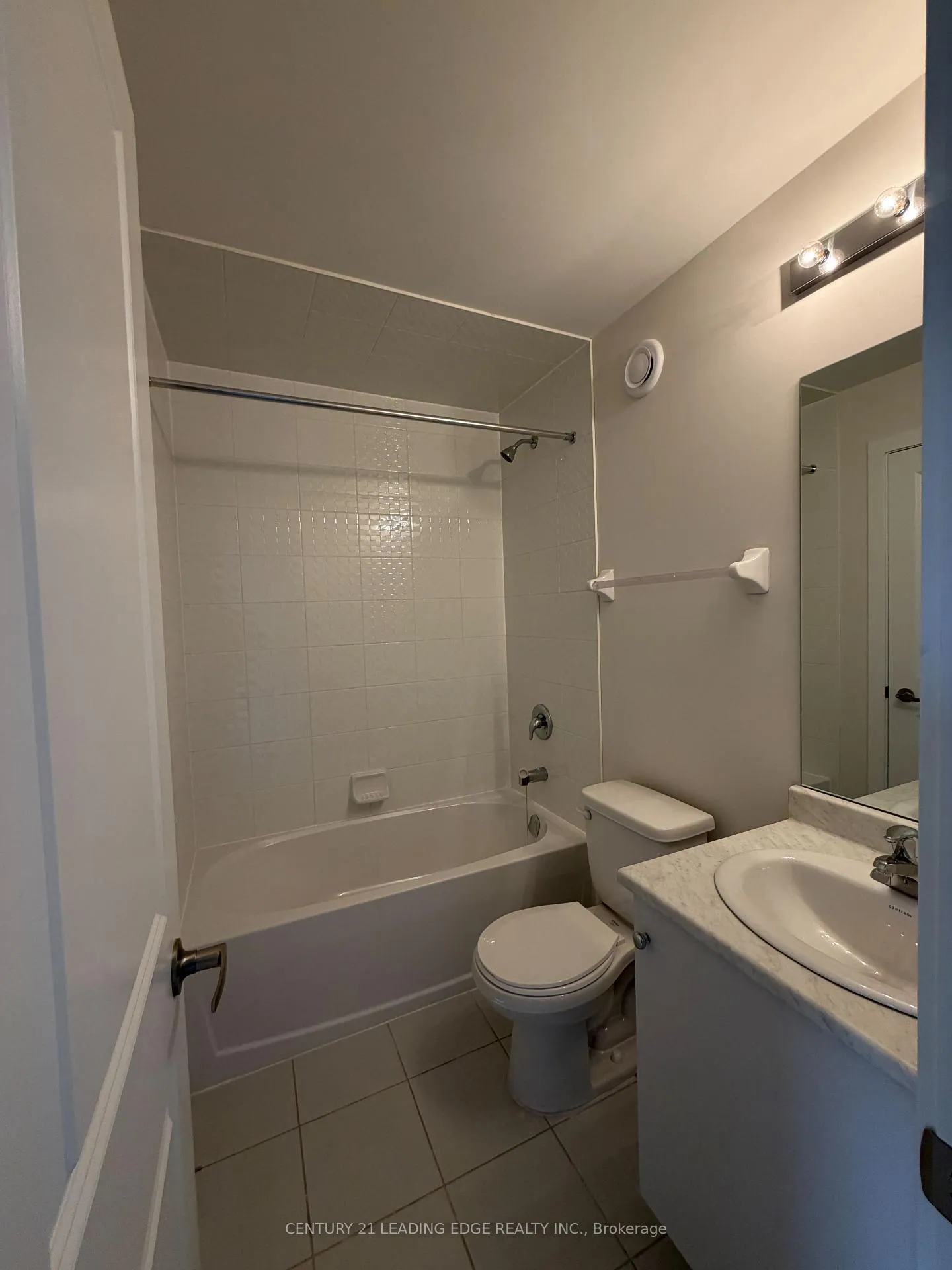 Photo 12 of 15100 Yonge Street, Aurora, Aurora Village — HOMEH