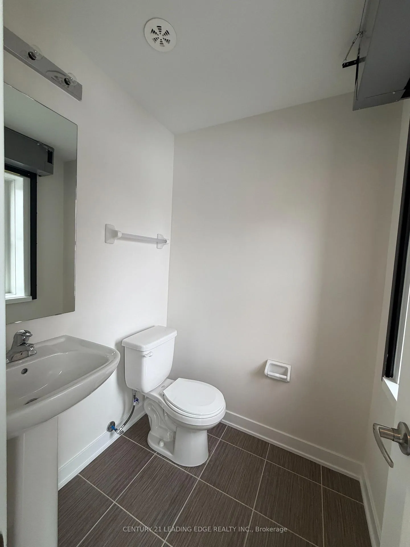 Photo 22 of 15100 Yonge Street, Aurora, Aurora Village — HOMEH