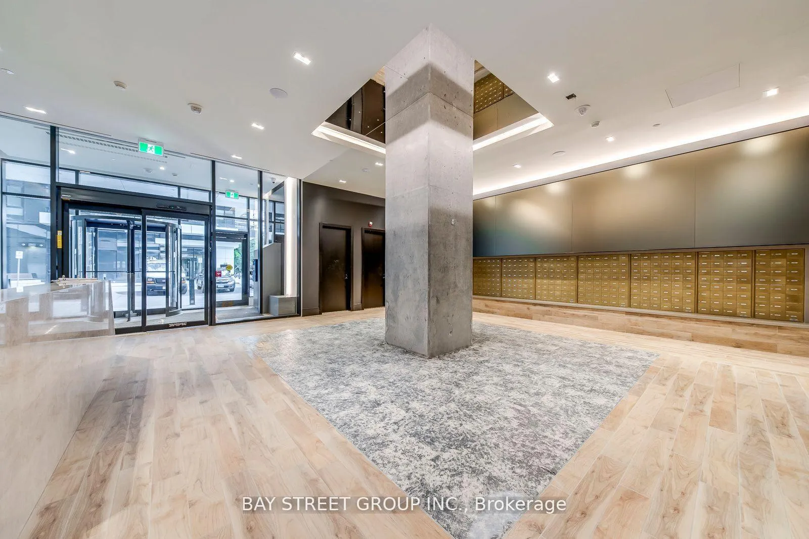Photo 2 of Unit 3004, 65 Broadway Avenue, Toronto, Mount Pleasant West — HOMEH