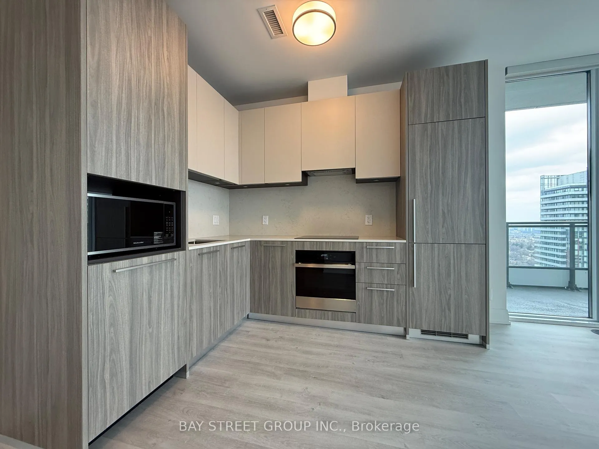 Photo 5 of Unit 3004, 65 Broadway Avenue, Toronto, Mount Pleasant West — HOMEH