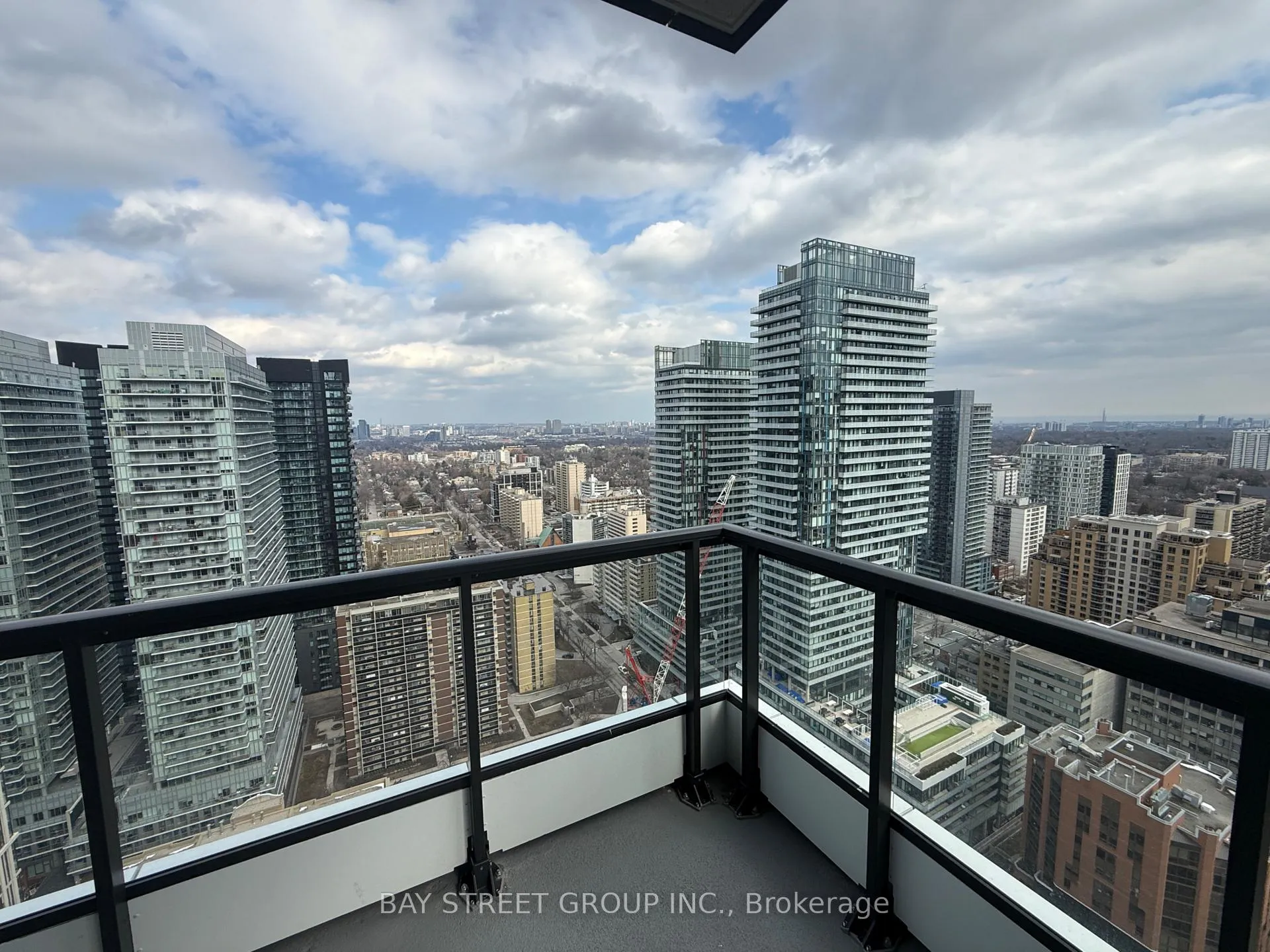 Photo 12 of Unit 3004, 65 Broadway Avenue, Toronto, Mount Pleasant West — HOMEH