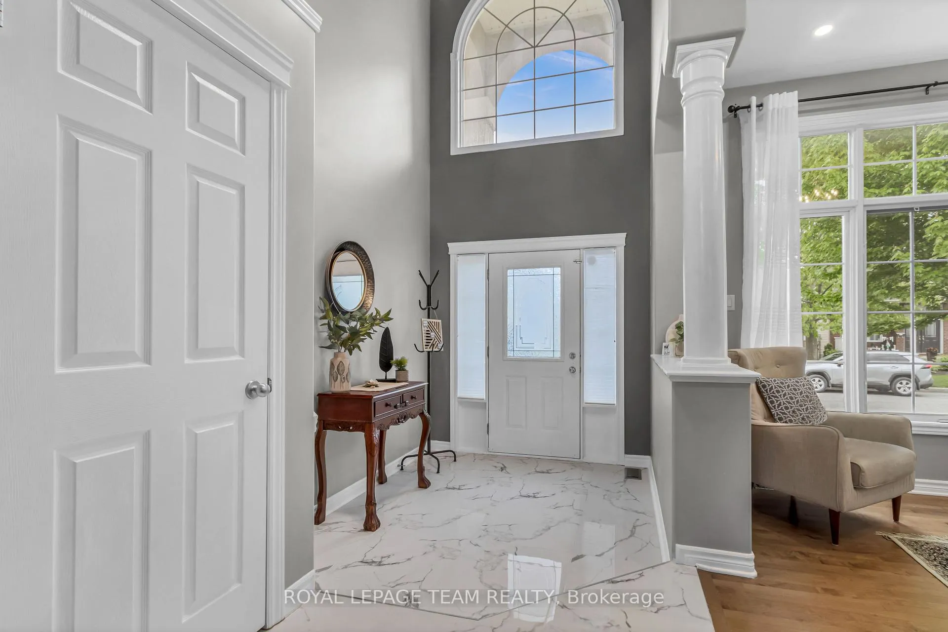 Photo 3 of 3728 Mountain Meadows Crescent, Ottawa, Riverside South/Gloucester Glen — HOMEH