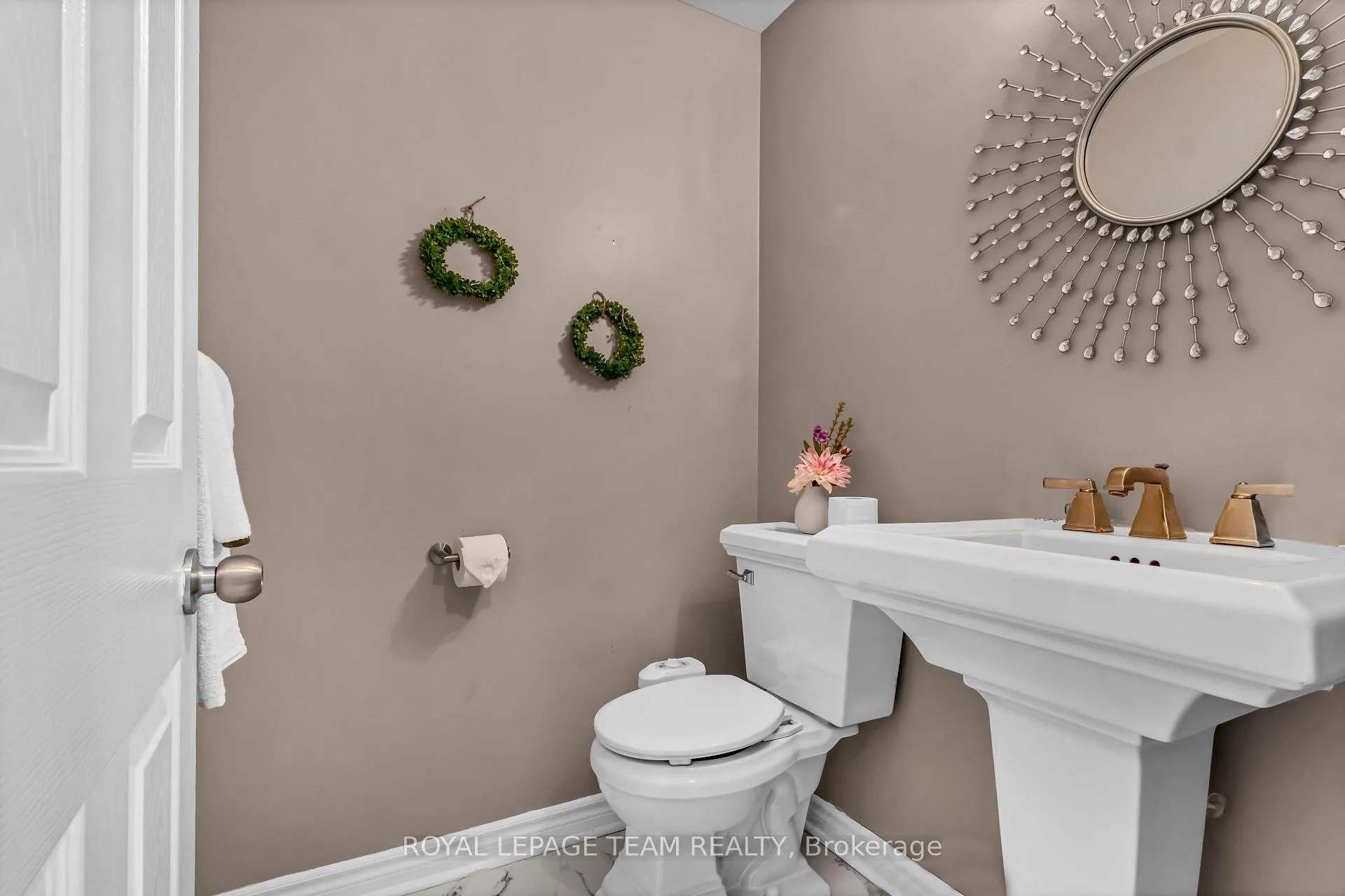 Photo 15 of 3728 Mountain Meadows Crescent, Ottawa, Riverside South/Gloucester Glen — HOMEH