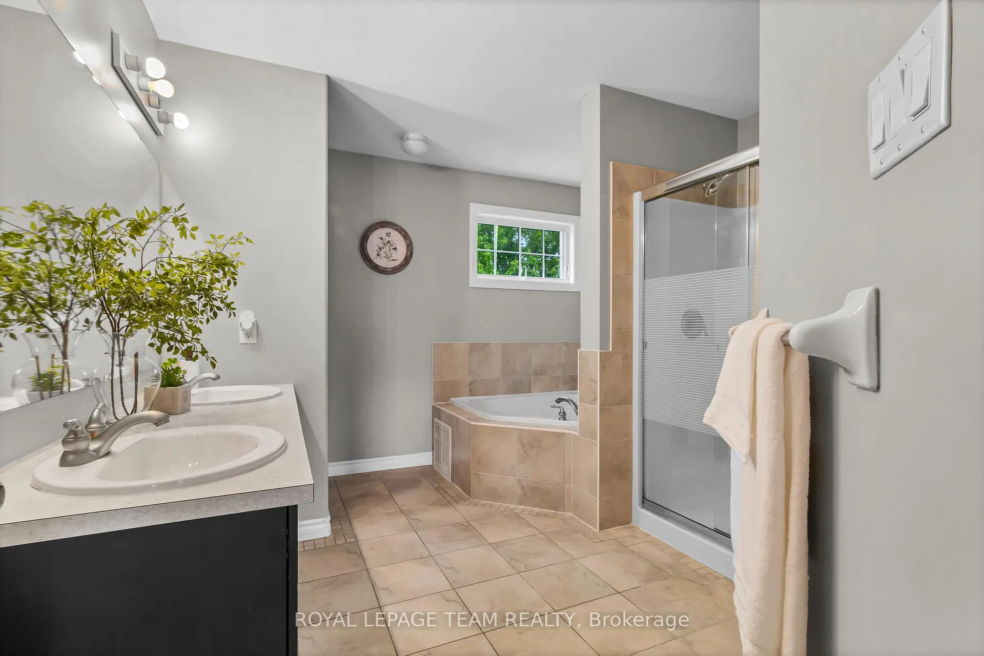 Photo 21 of 3728 Mountain Meadows Crescent, Ottawa, Riverside South/Gloucester Glen — HOMEH