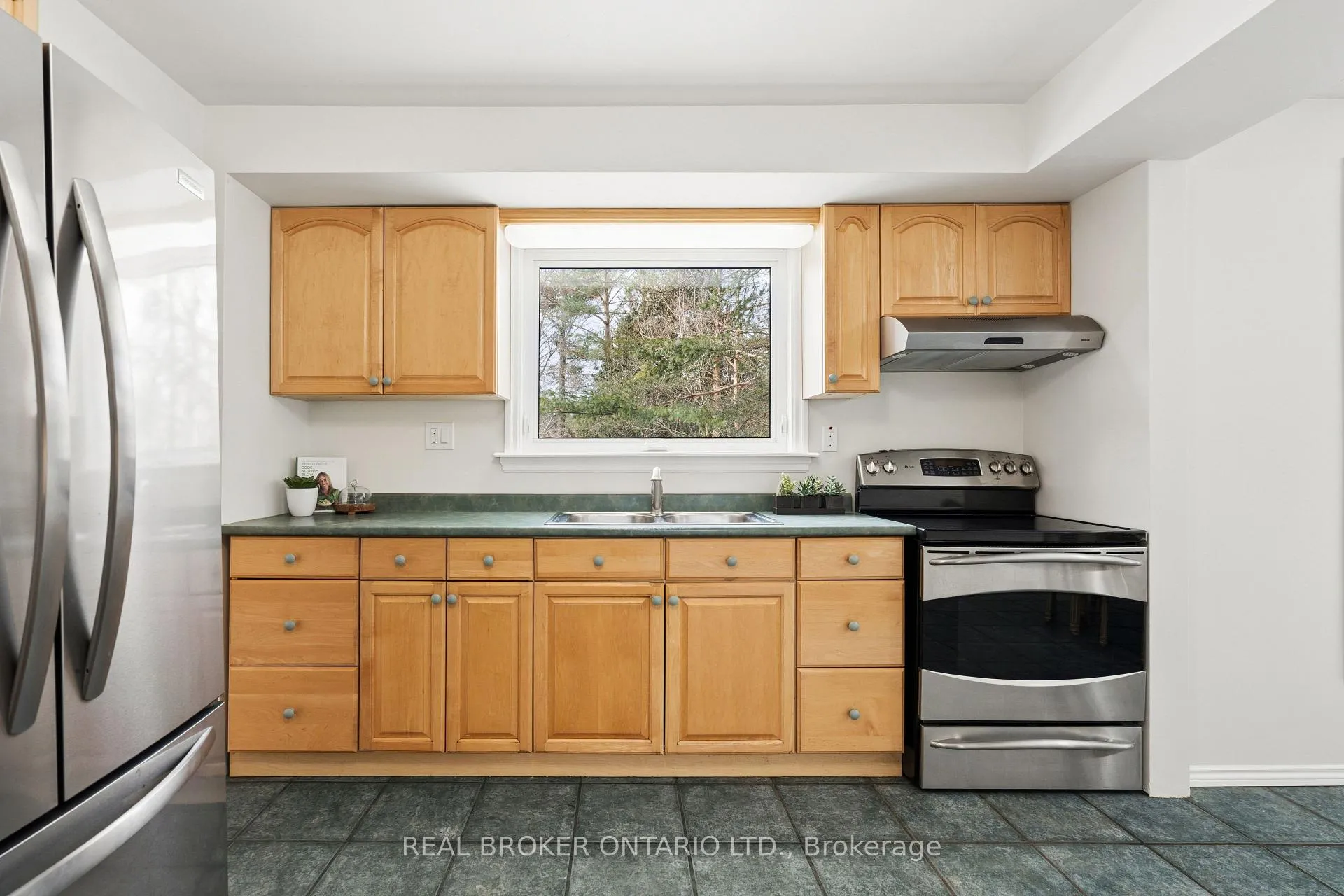 Photo 12 of 18 Memorial Street, Guelph/Eramosa, Eden Mills — HOMEH