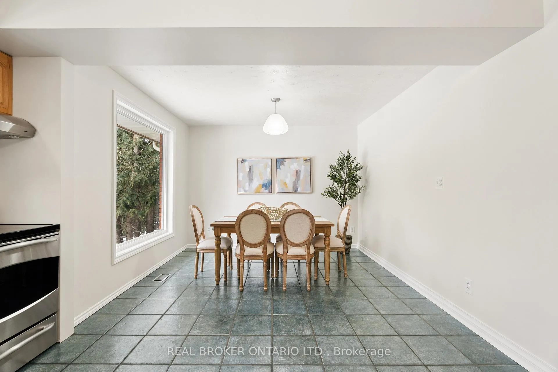 Photo 14 of 18 Memorial Street, Guelph/Eramosa, Eden Mills — HOMEH