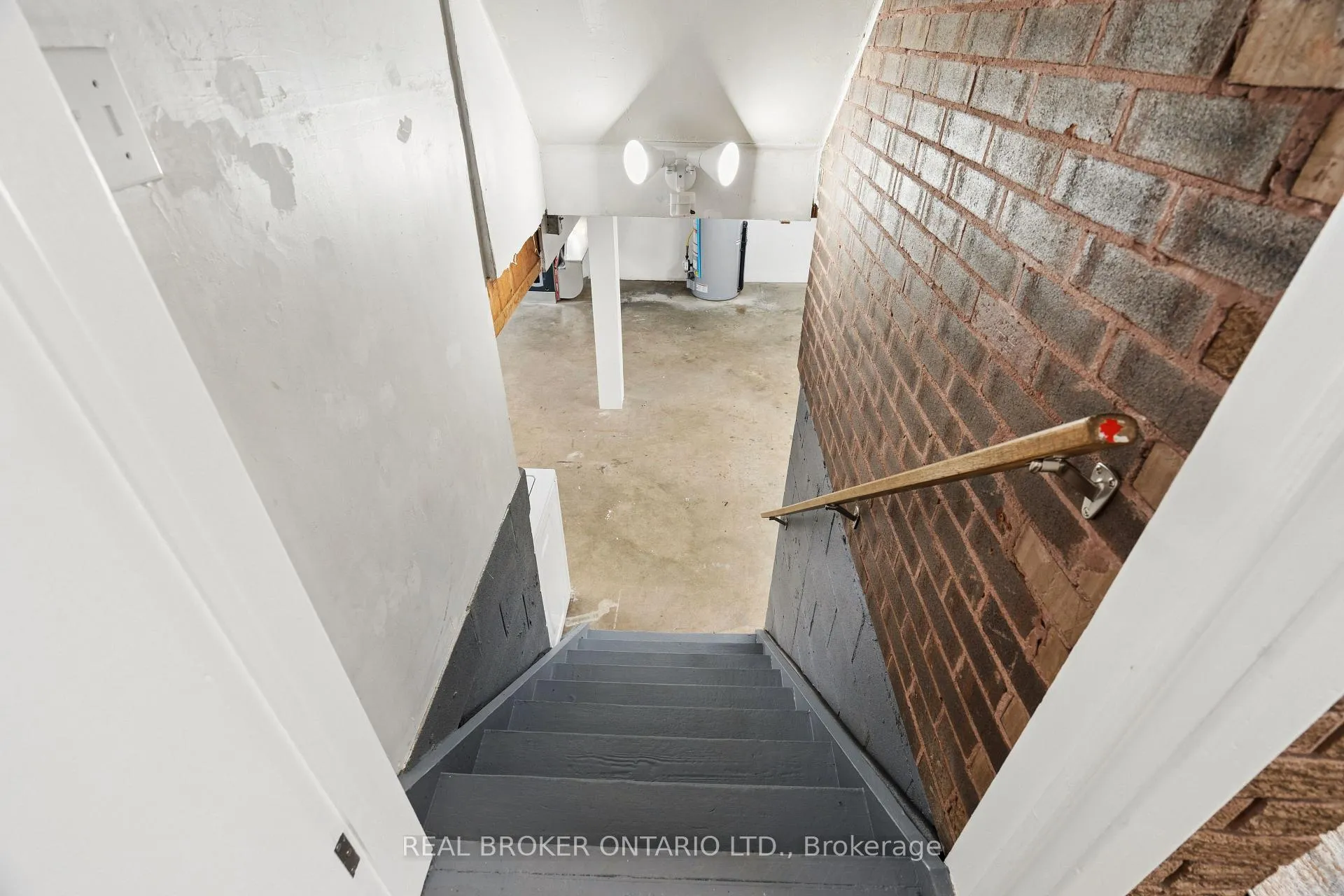 Photo 35 of 18 Memorial Street, Guelph/Eramosa, Eden Mills — HOMEH