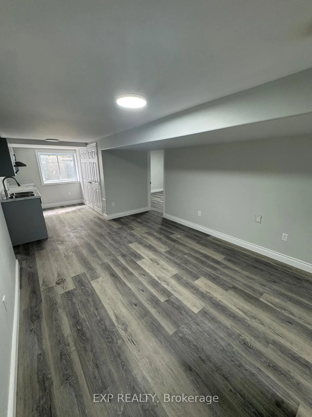 Photo 2 of 370 Greenbrook Drive, Kitchener — HOMEH