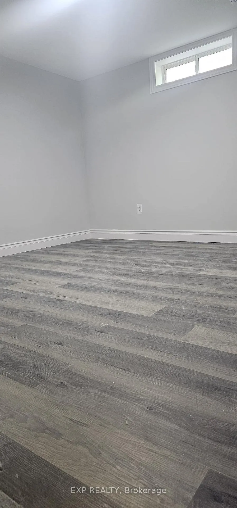 Photo 3 of 370 Greenbrook Drive, Kitchener — HOMEH