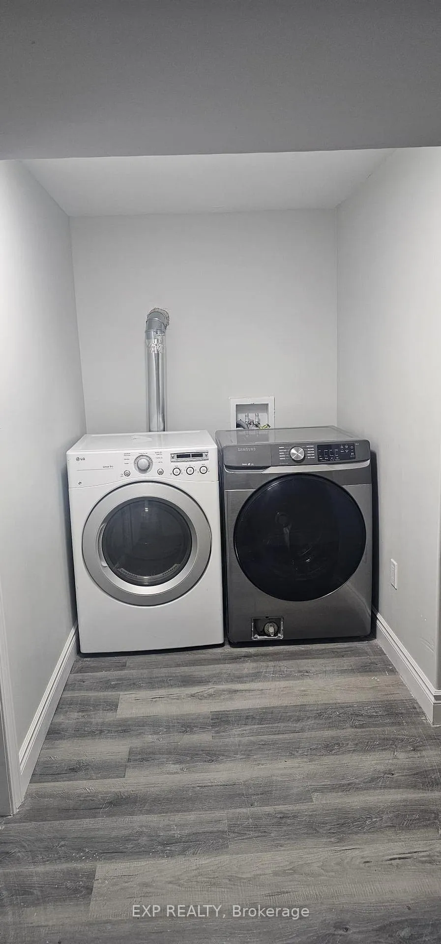 Photo 11 of 370 Greenbrook Drive, Kitchener — HOMEH