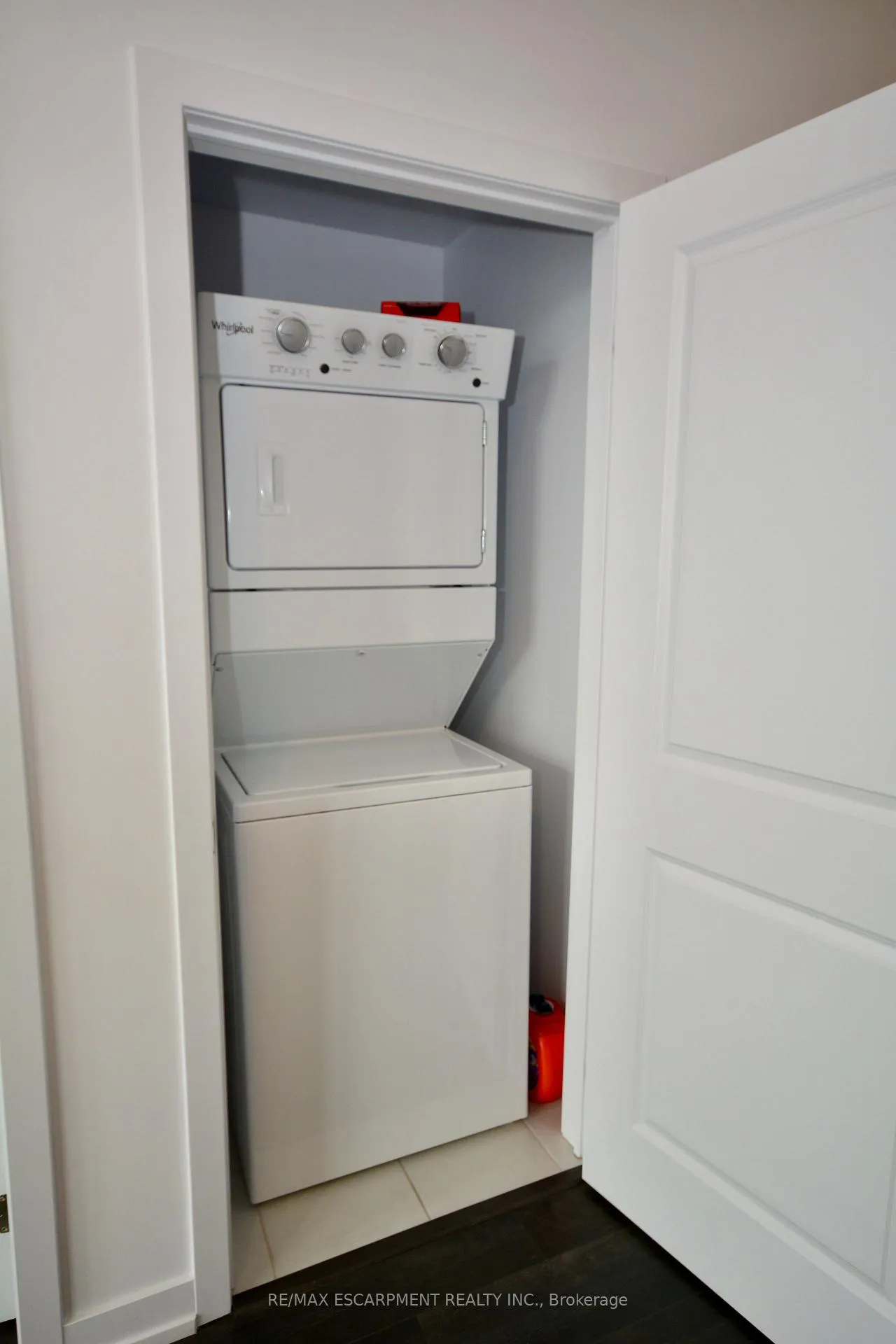 Photo 11 of Unit 404, 450 Dundas Street E, Hamilton, Waterdown — HOMEH